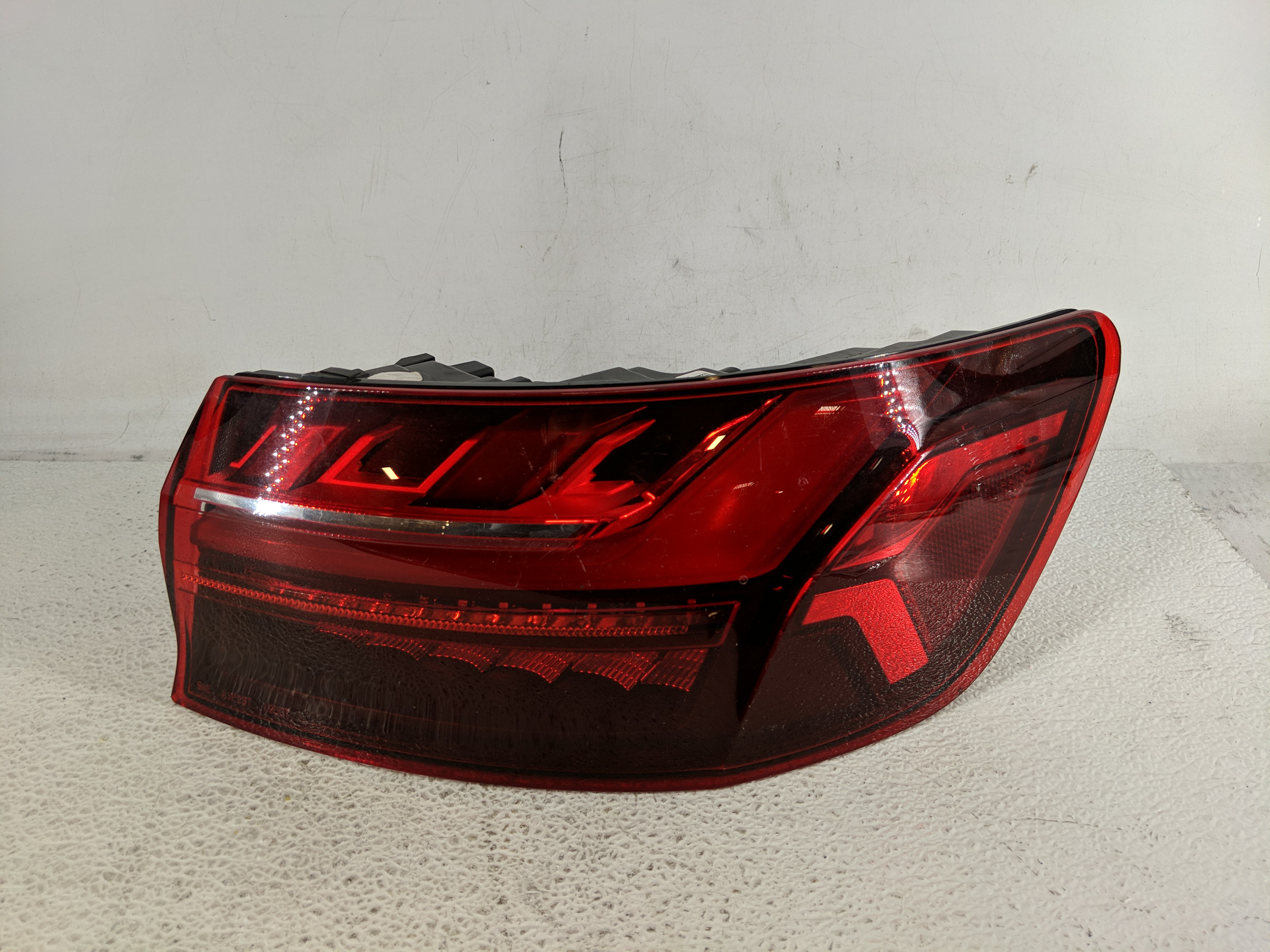 2021 Audi S4 Passenger Right Side Tail Light Taillight Oem 1194632 - Oemusedautoparts1.com