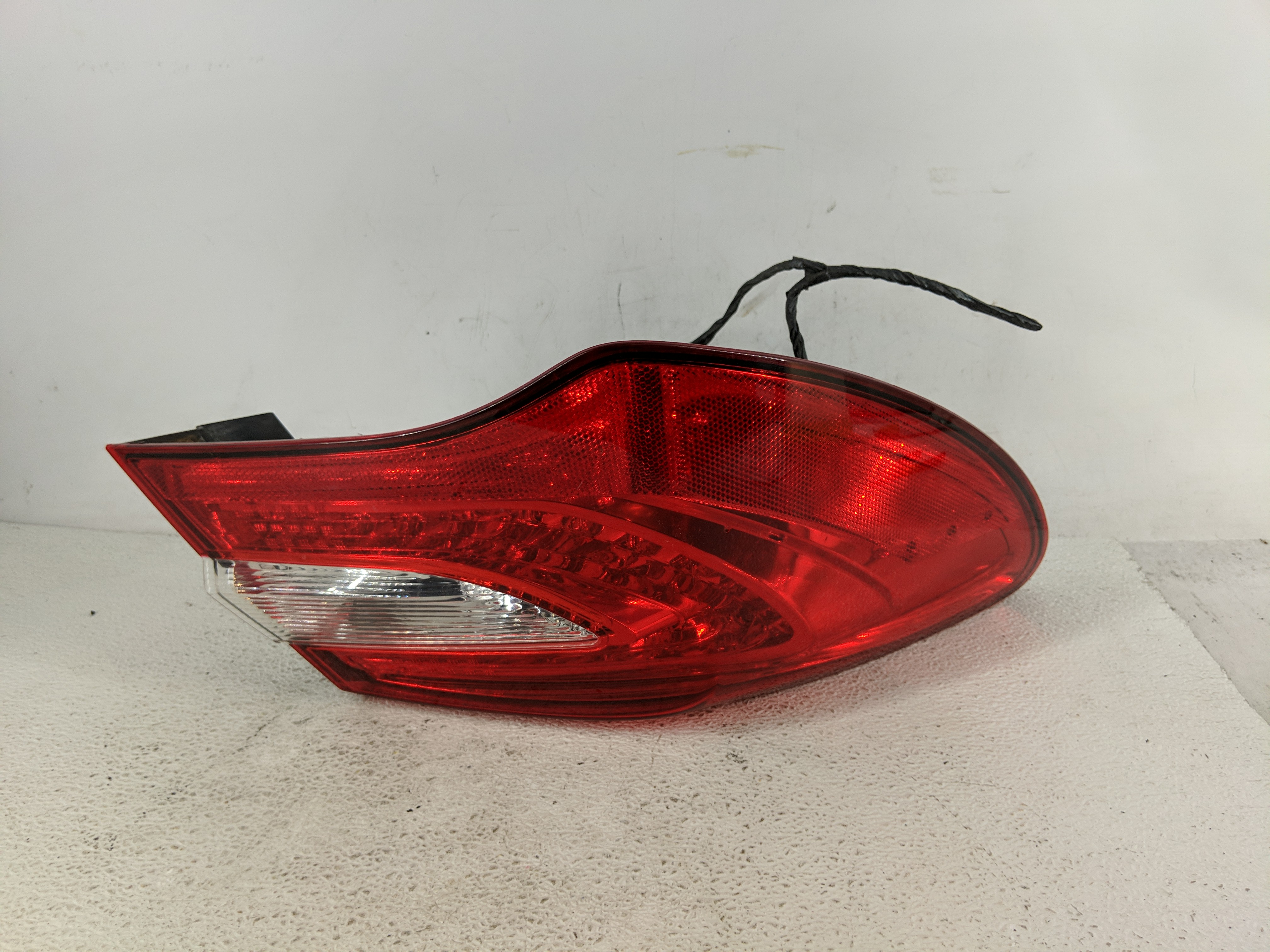 2011-2014 Chrysler 200 Driver Left Side Tail Light Taillight Oem 1194638 - Oemusedautoparts1.com