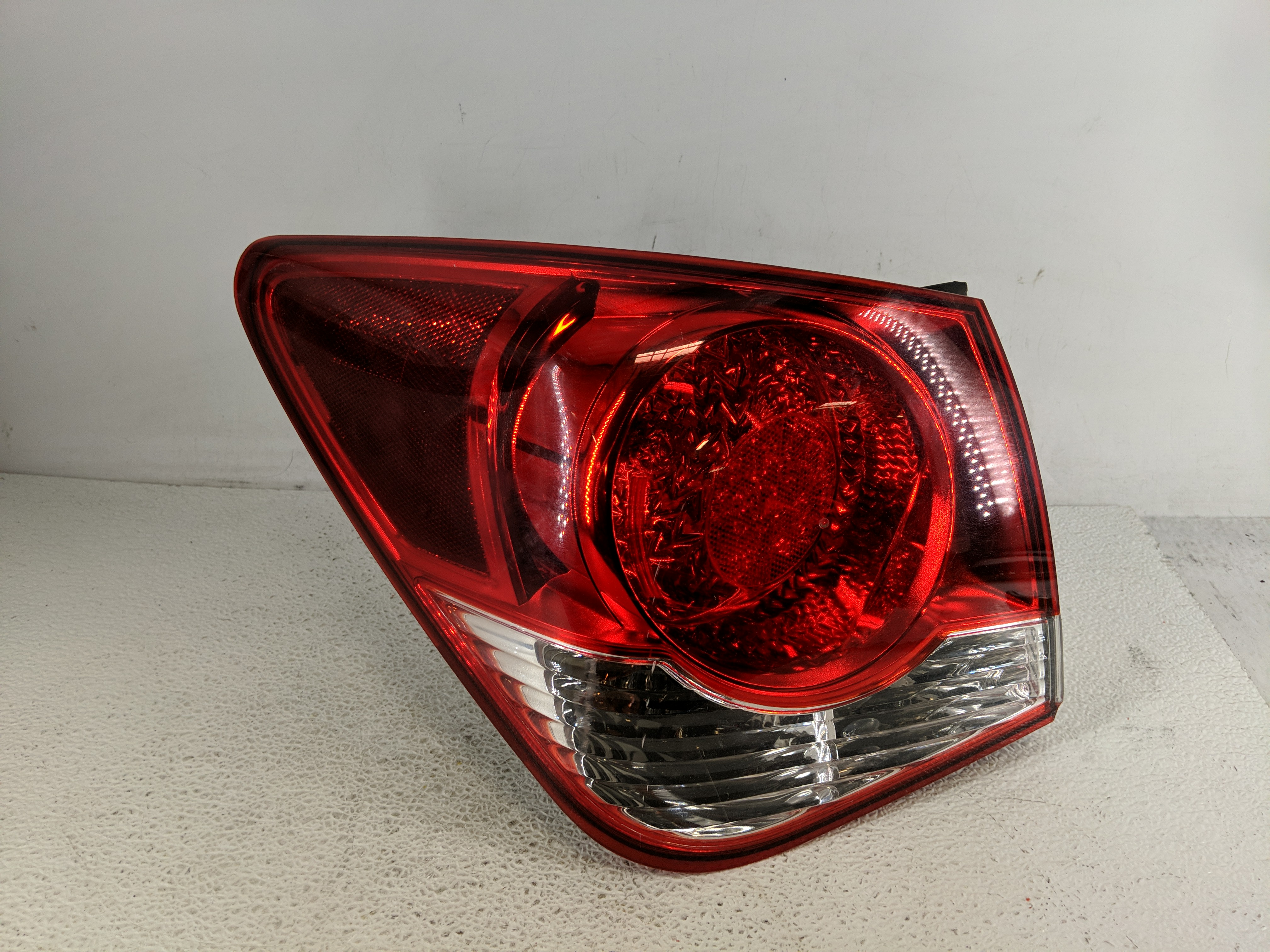 Picture of 2011-2016 Chevrolet Cruze Driver Left Side Tail Light Taillight Oem 1194646