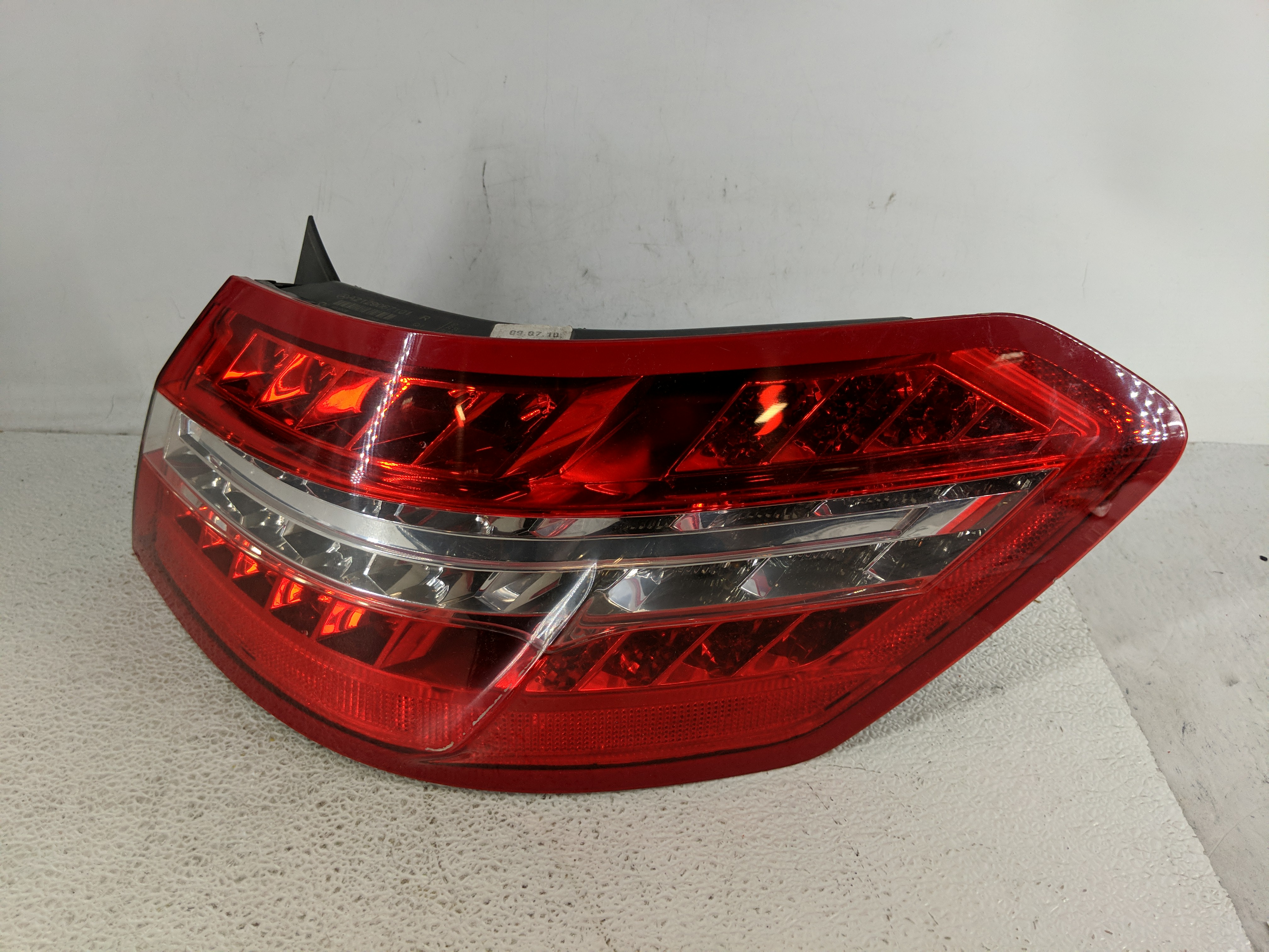 Picture of Chrysler E Class Passenger Right Side Tail Light Taillight Oem 1194650