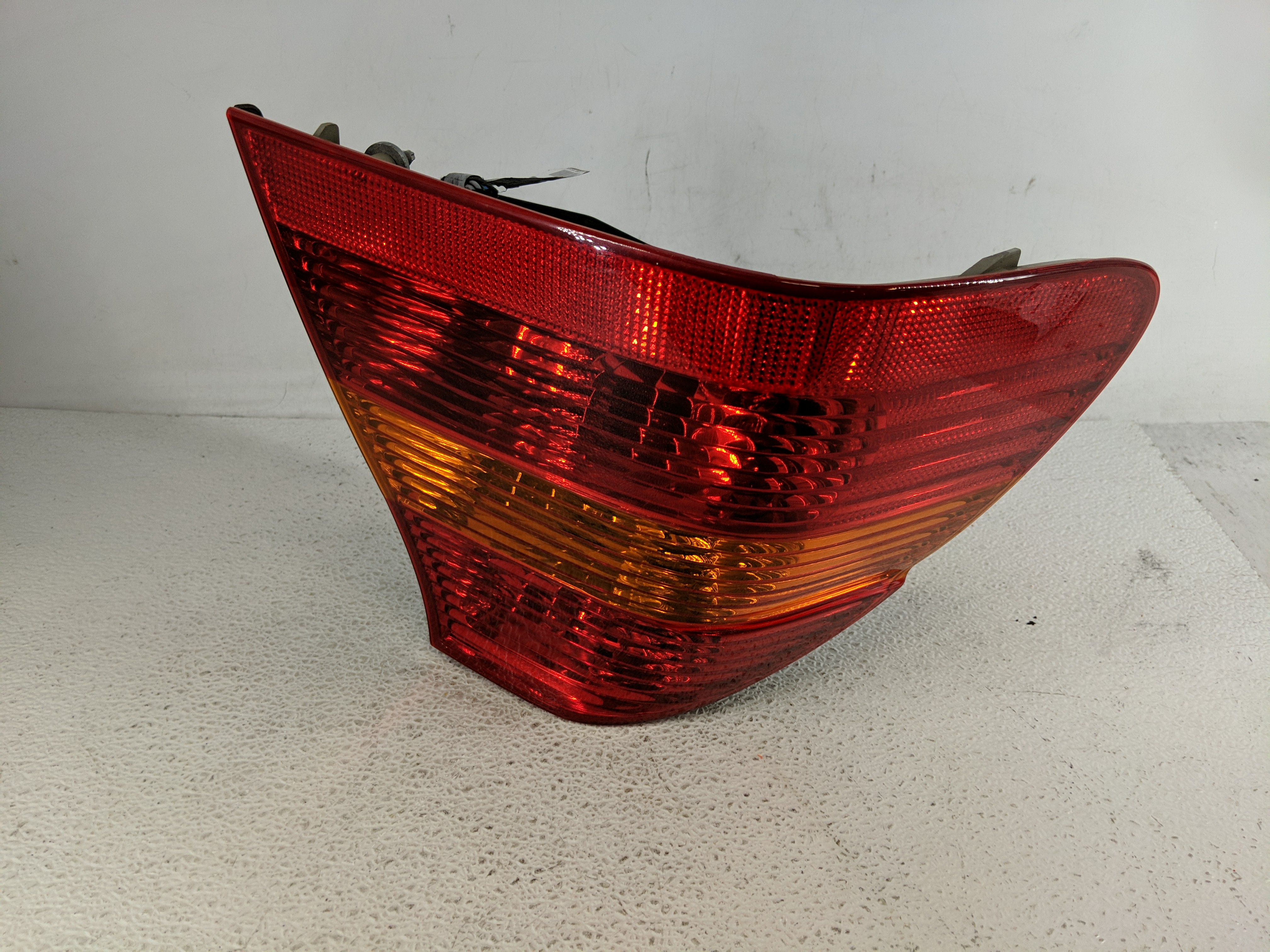 Picture of 2002-2005 Bmw 325i Driver Left Side Tail Light Taillight Oem 1194657
