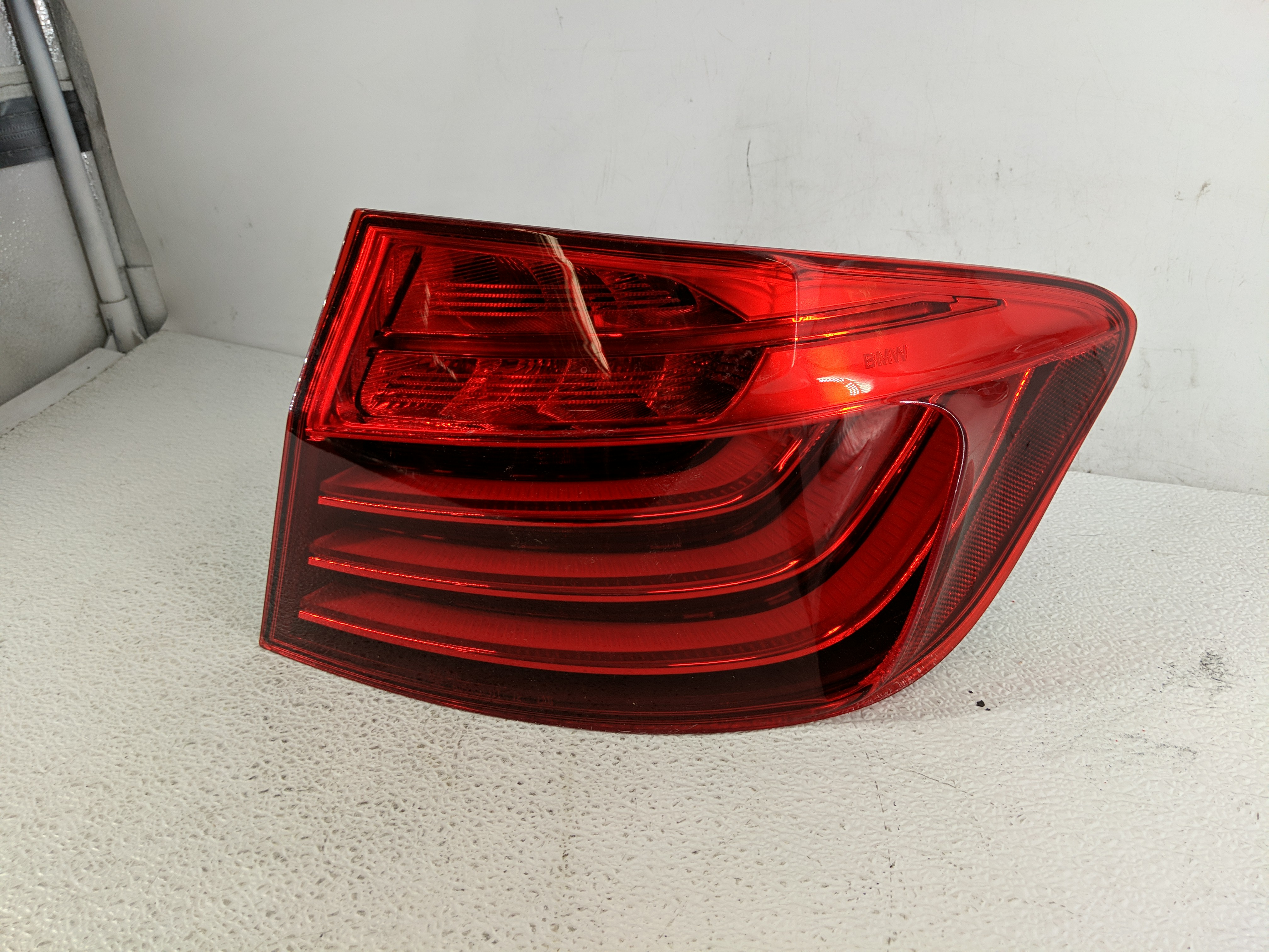 Picture of 2014-2016 Bmw 528i Passenger Right Side Tail Light Taillight Oem 1194661