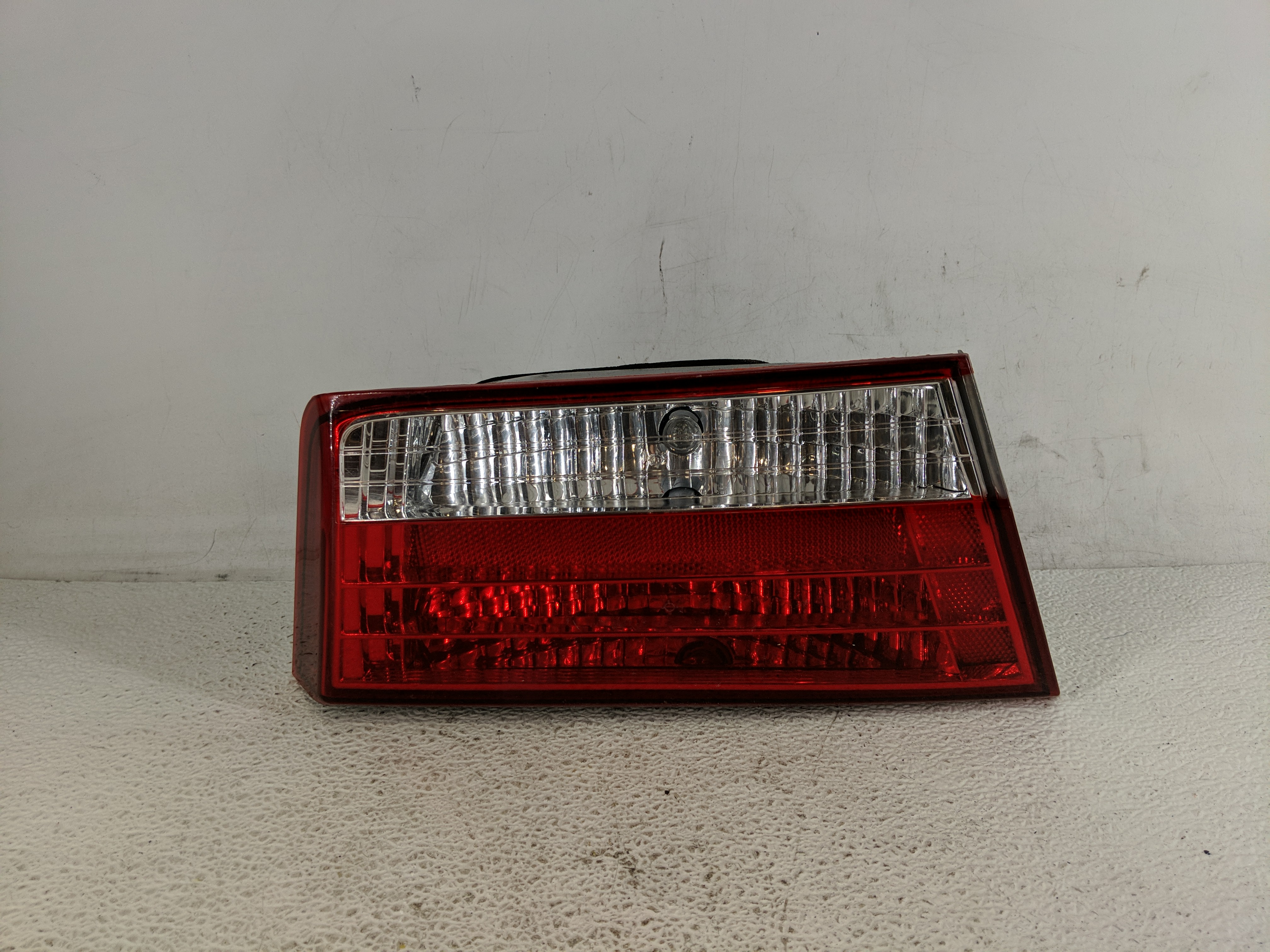 Picture of 2006-2008 Hyundai Sonata Driver Left Side Tail Light Taillight Oem 1194667