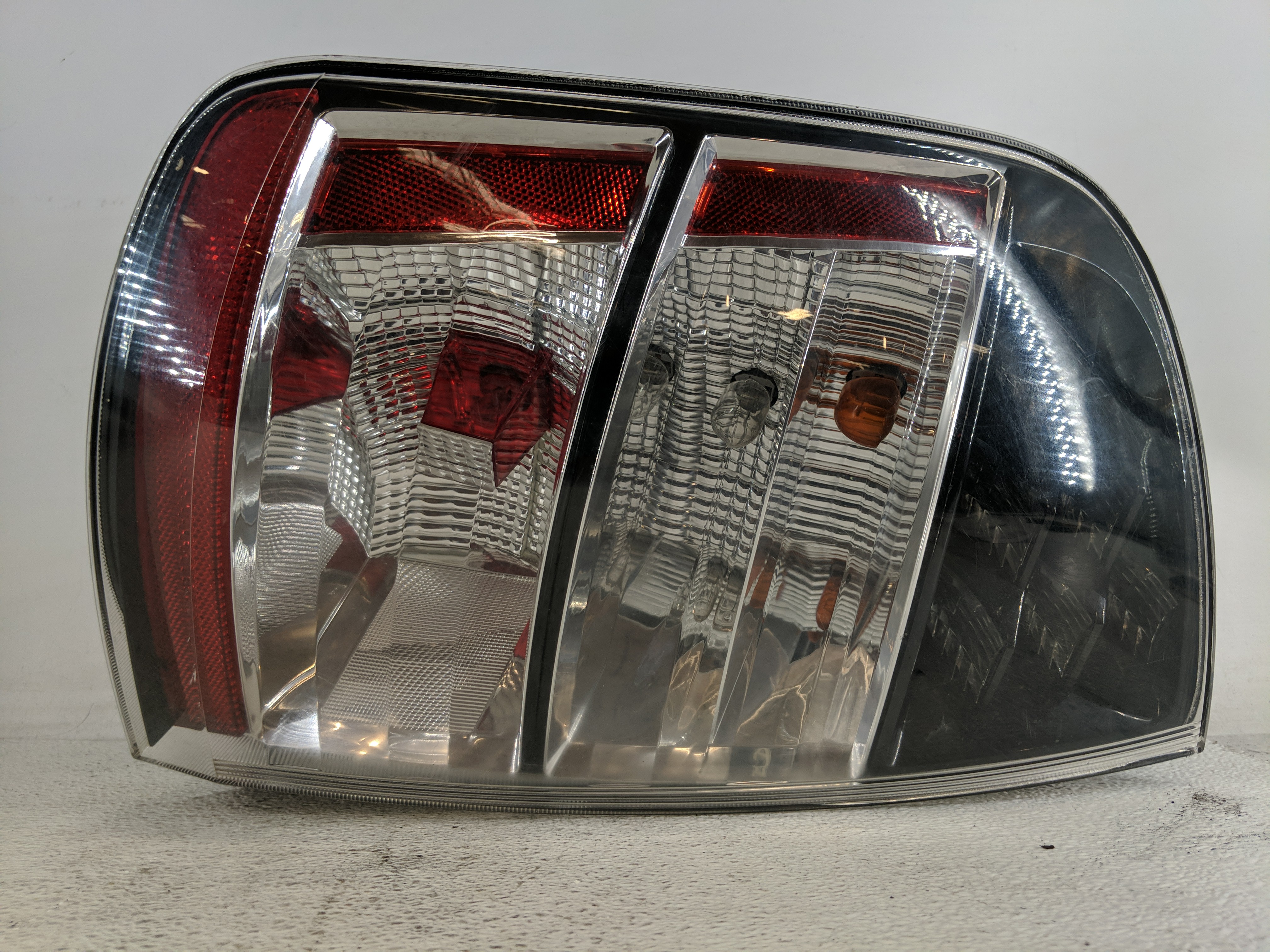 Picture of 2004-2005 Toyota Prius Driver Left Side Tail Light Taillight Oem 1194670