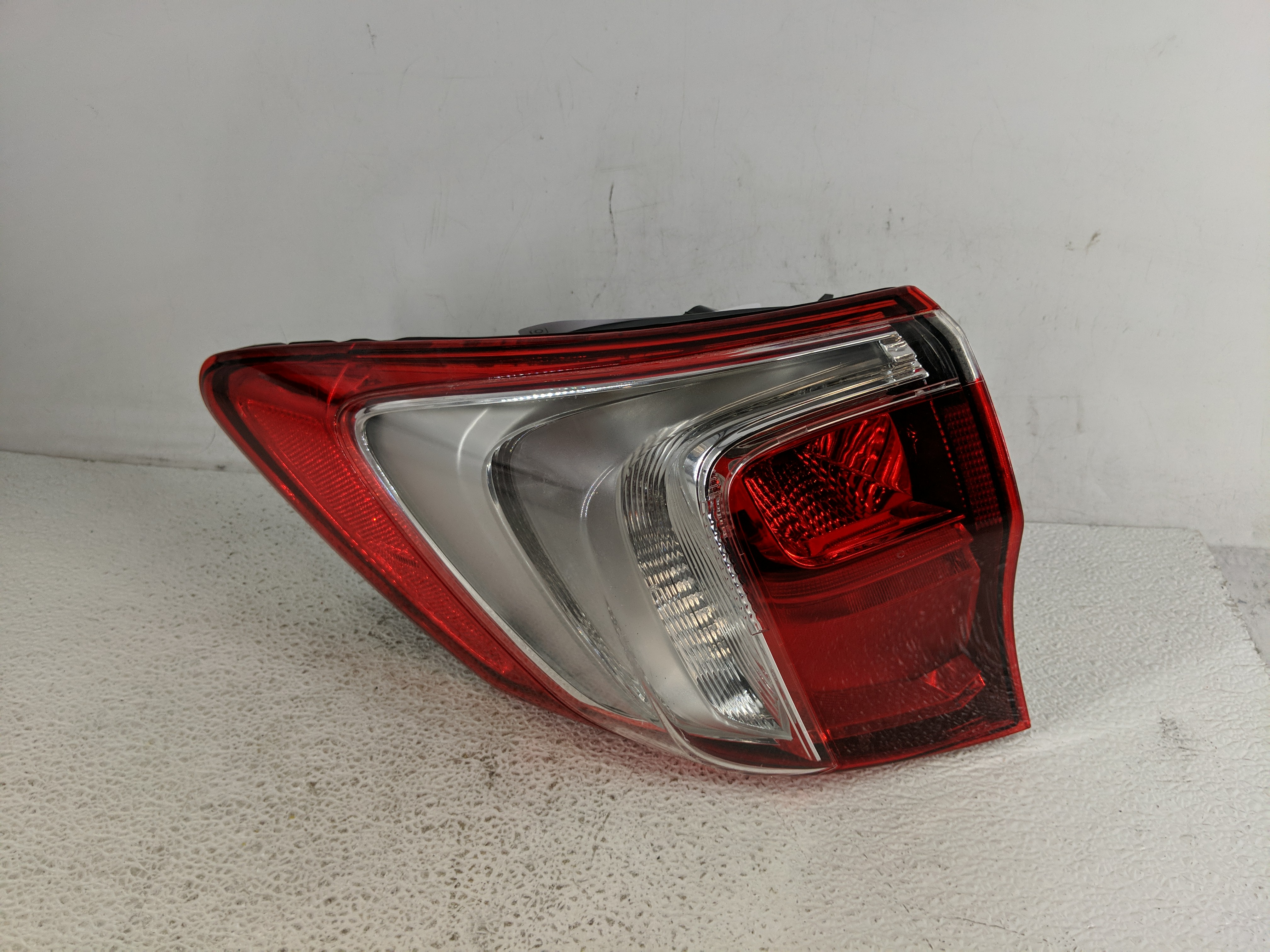 Picture of 2016-2018 Acura Rdx Driver Left Side Tail Light Taillight Oem 1194671