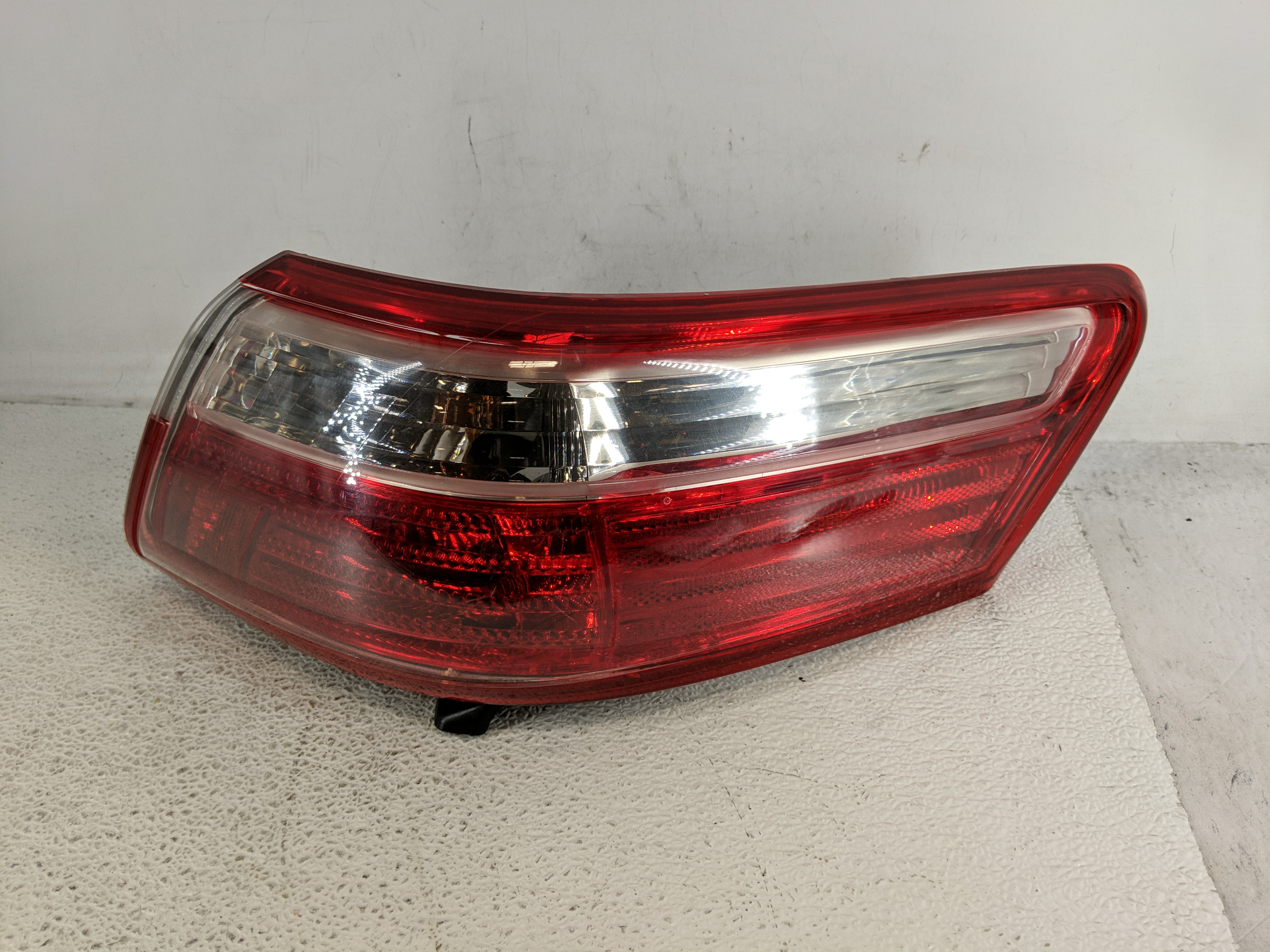 Picture of 2007-2009 Toyota Camry Passenger Right Side Tail Light Taillight Oem 1194673