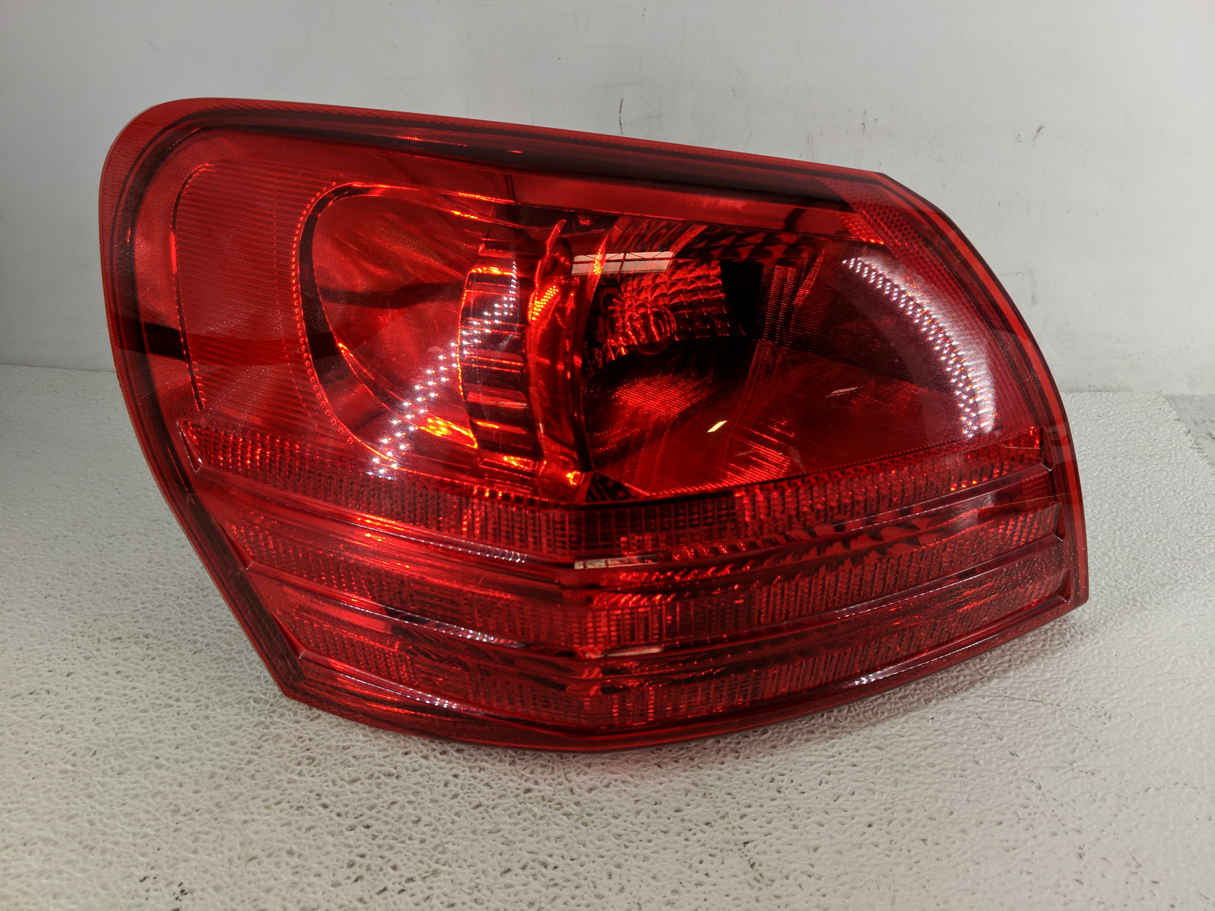 2008-2015 Nissan Rogue Driver Left Side Tail Light Taillight Oem 1194692 - Oemusedautoparts1.com
