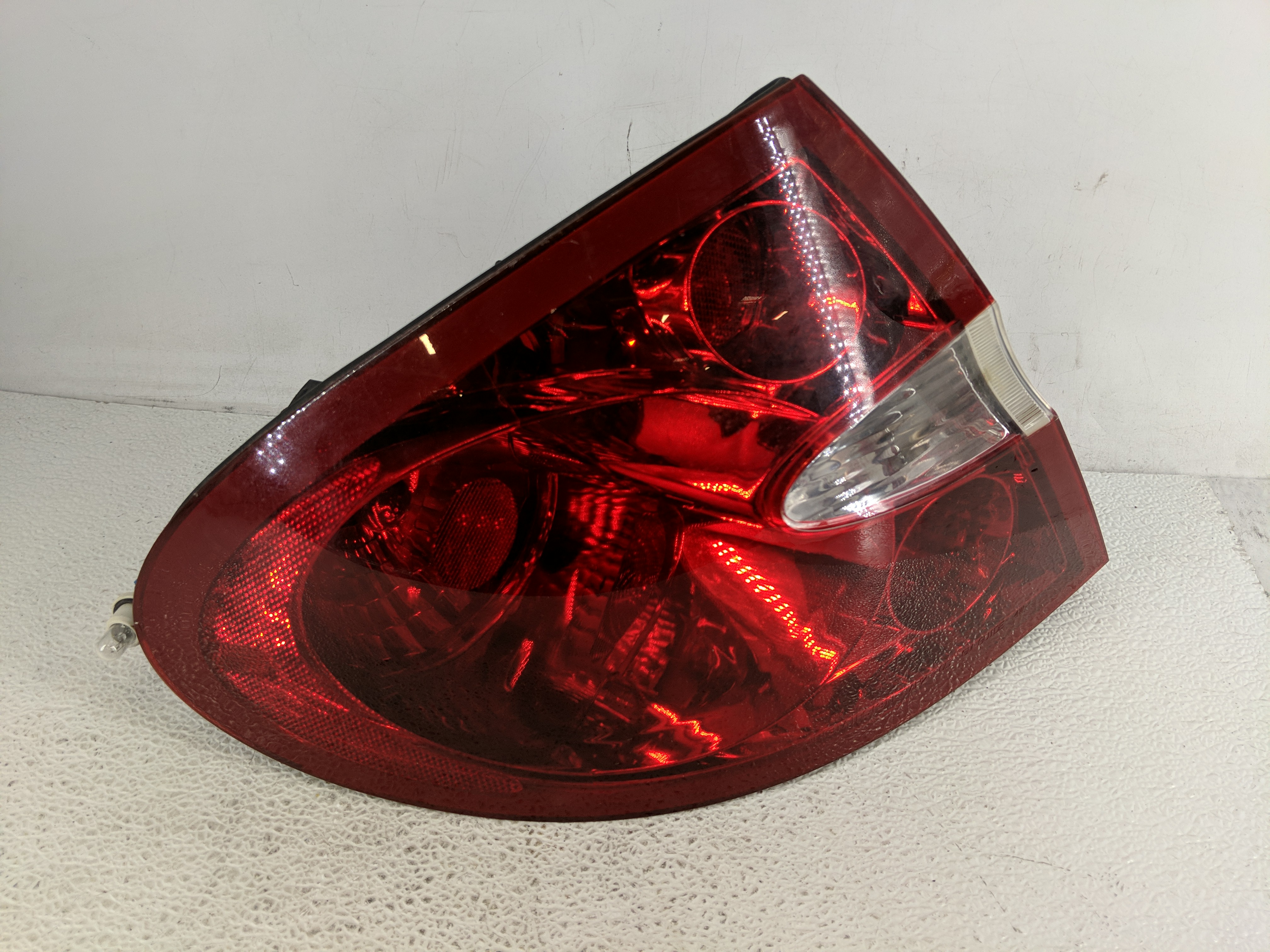 Picture of 2005-2009 Buick Lacrosse Driver Left Side Tail Light Taillight Oem 1194696
