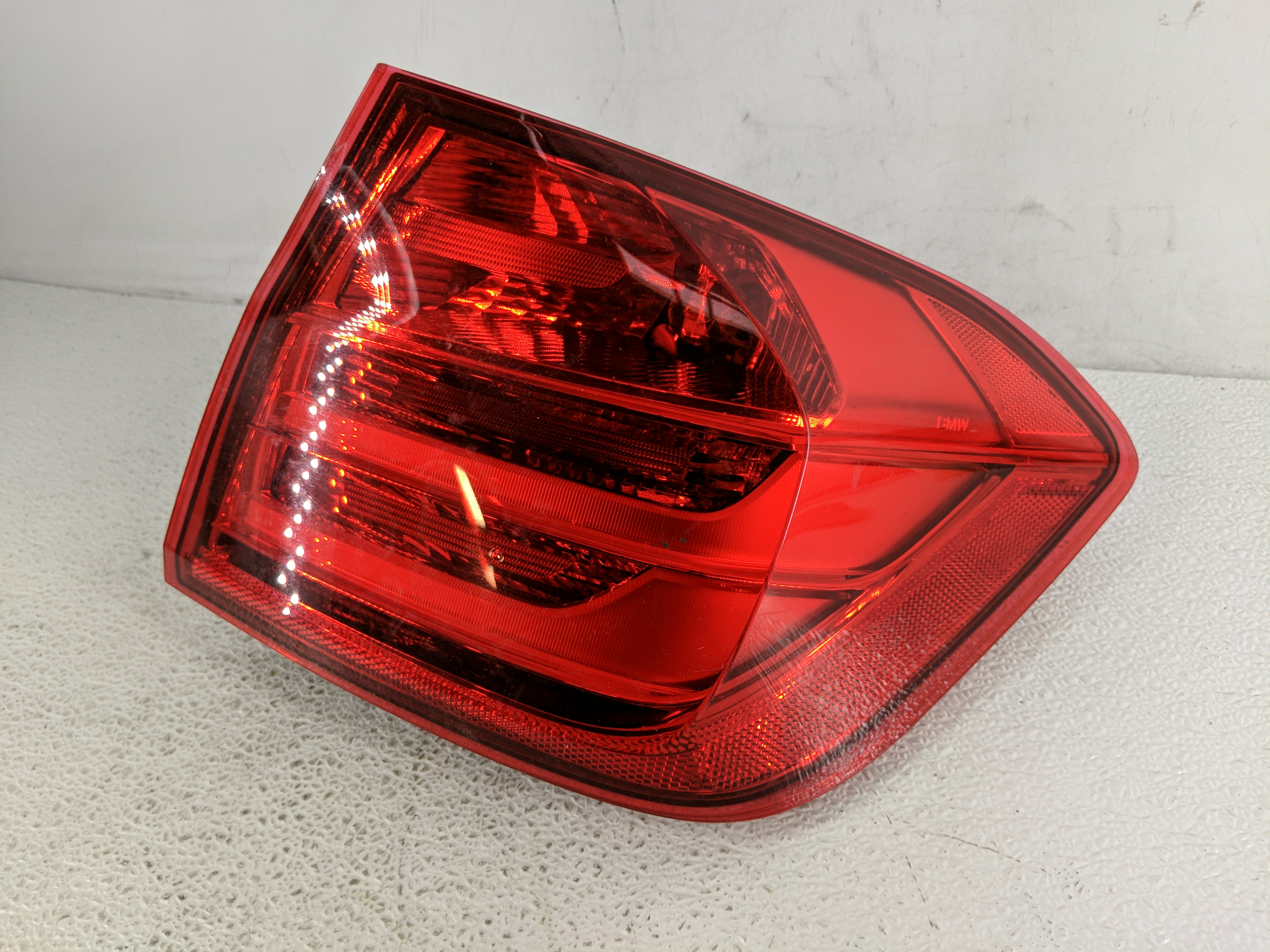 Picture of 2012-2015 Bmw 320i Passenger Right Side Tail Light Taillight Oem 1194697