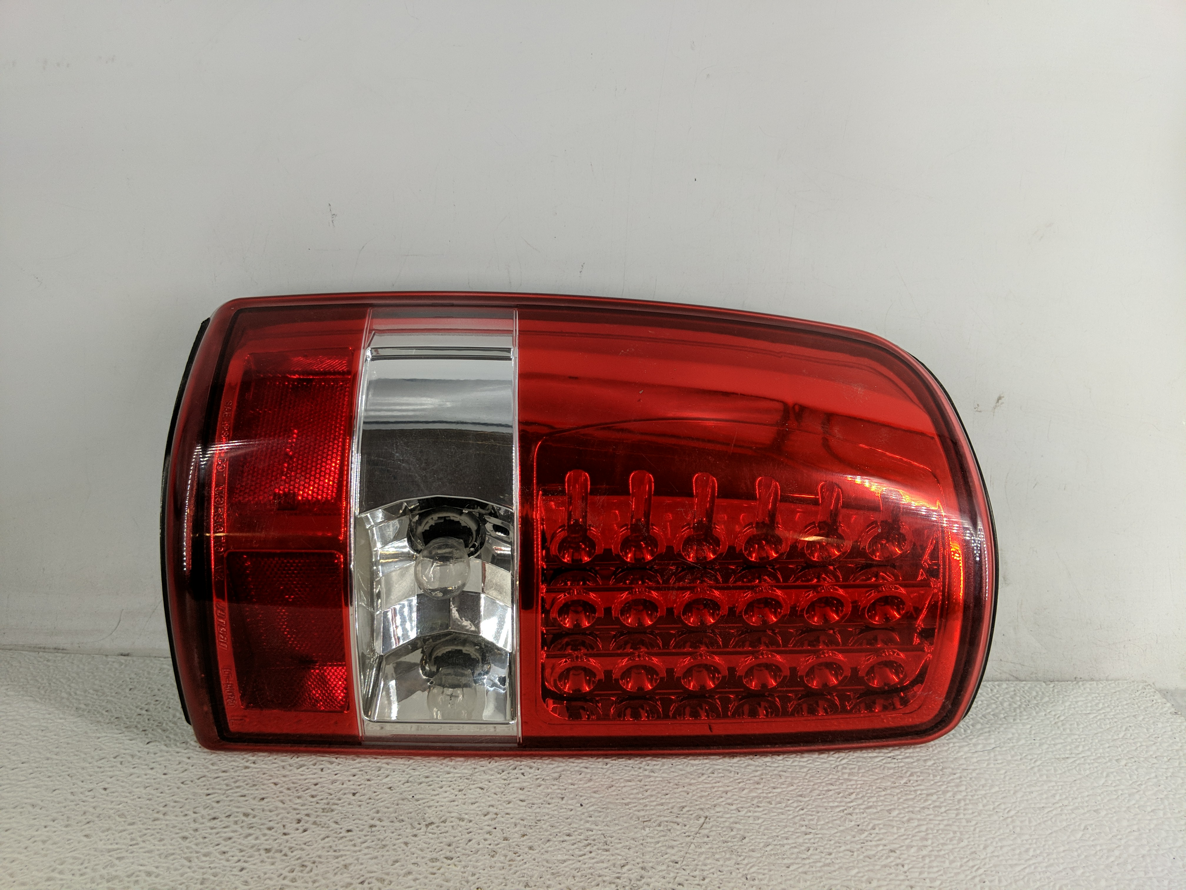 2000-2003 Chevrolet Tahoe Driver Left Side Tail Light Taillight Oem 1194700 - Oemusedautoparts1.com
