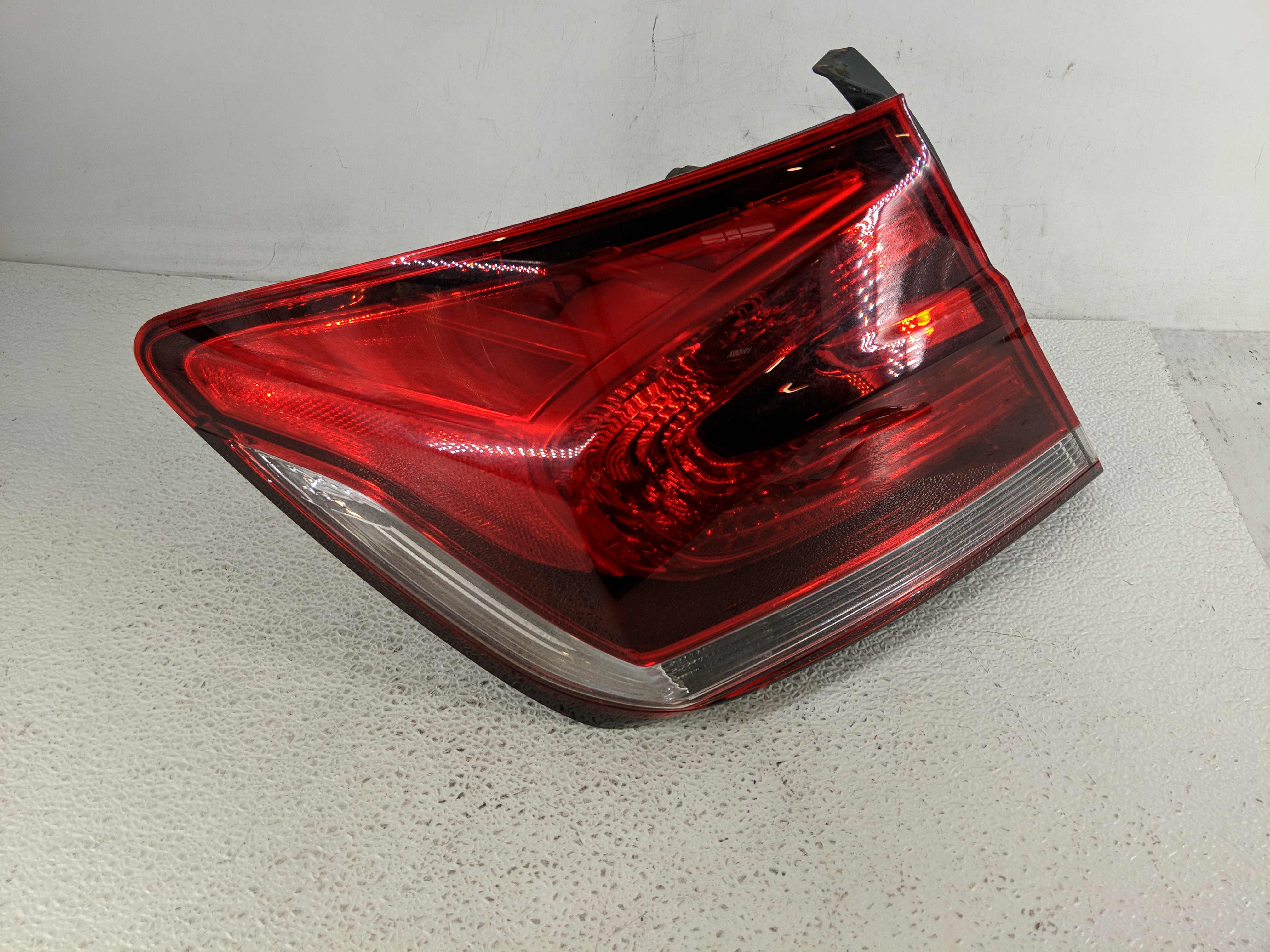 Picture of 2013-2015 Honda Civic Driver Left Side Tail Light Taillight Oem 1194713