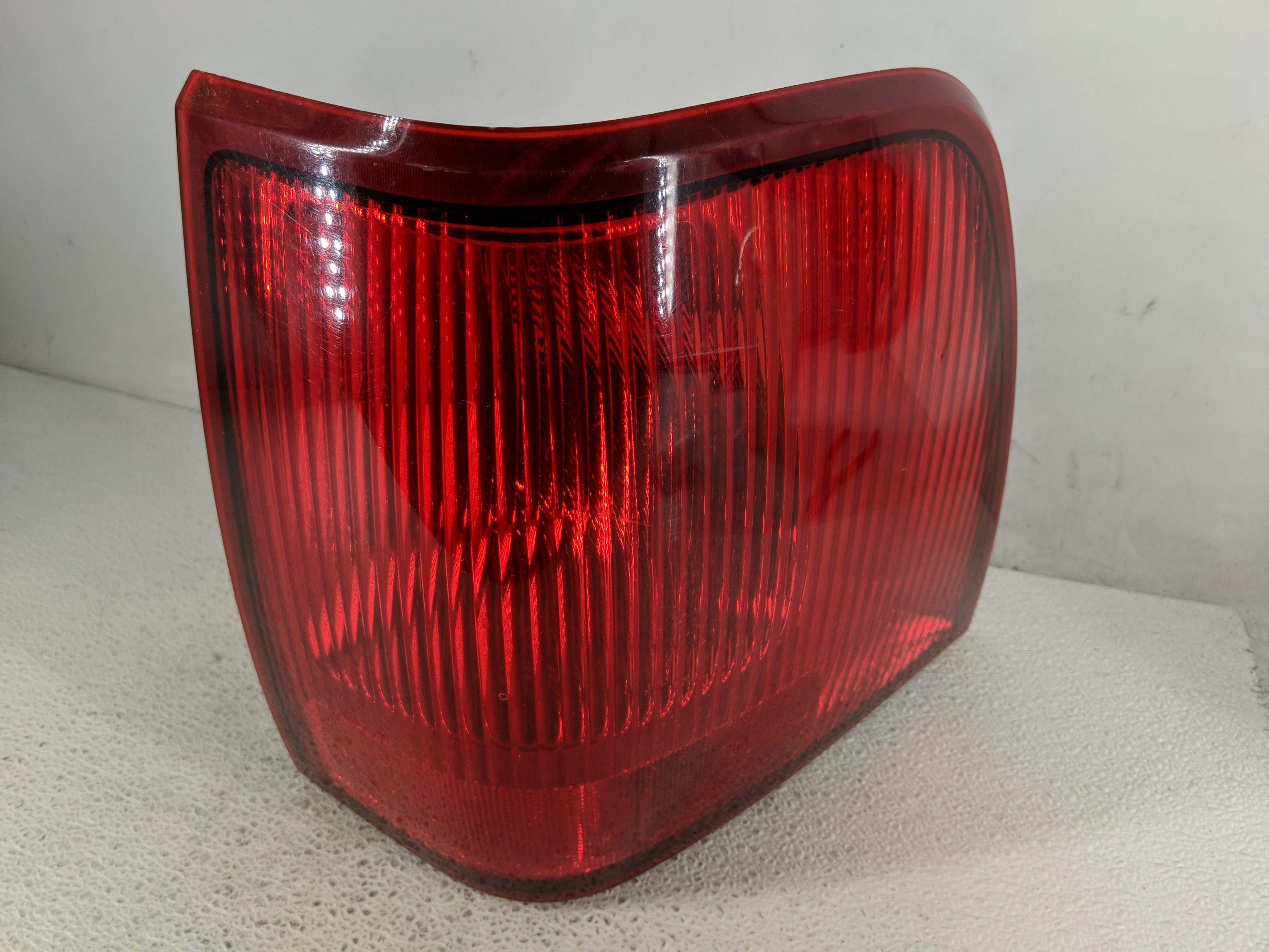 Picture of 2003 Lincoln Navigator Passenger Right Side Tail Light Taillight Oem 1194722