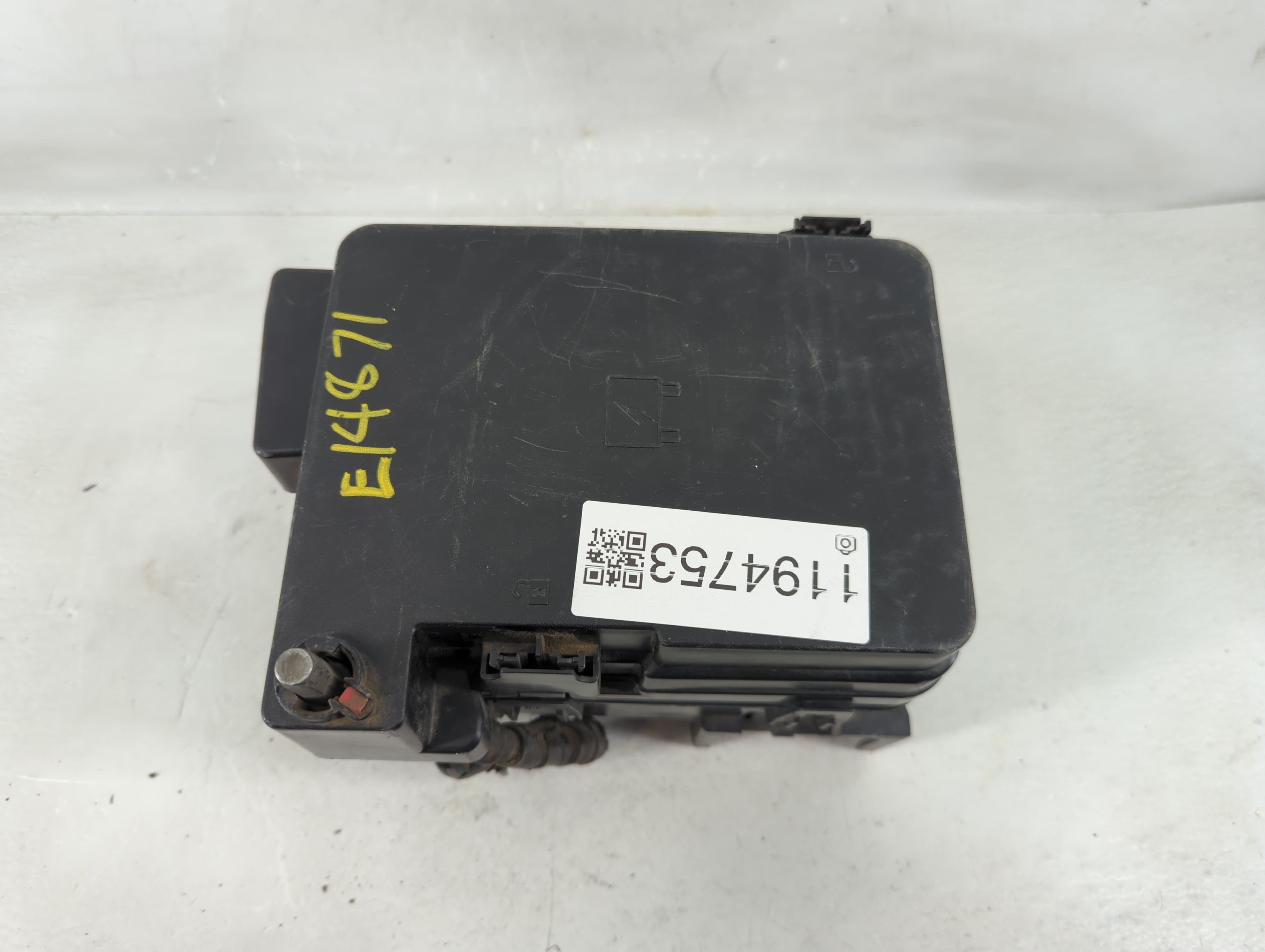 2010-2010 Chevrolet Equinox Fusebox Fuse Box Relay Module 2084833 1194753 - Oemusedautoparts1.com