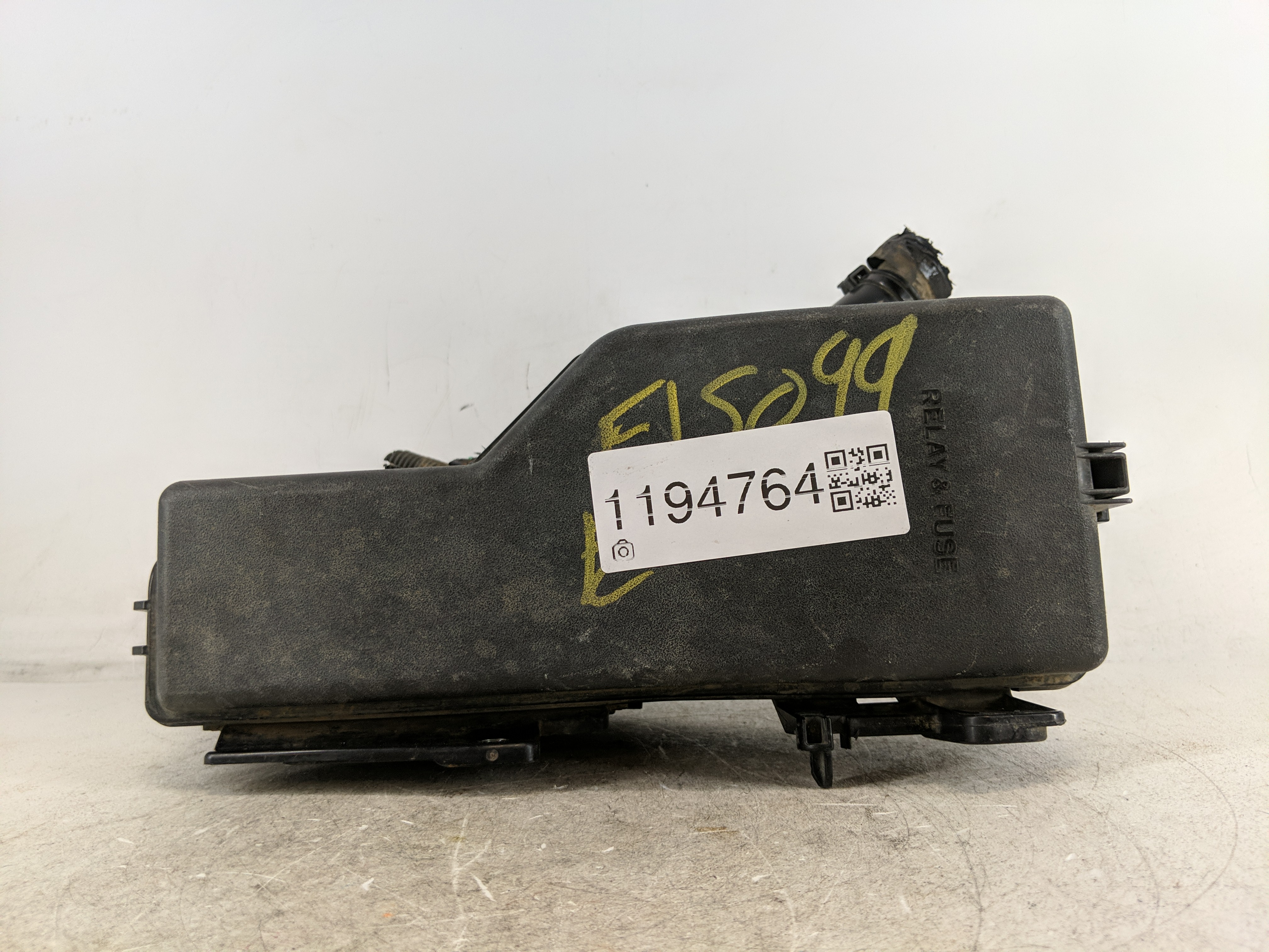 2010-2011 Toyota Camry Fusebox Fuse Box Relay Module 1194764 - Oemusedautoparts1.com