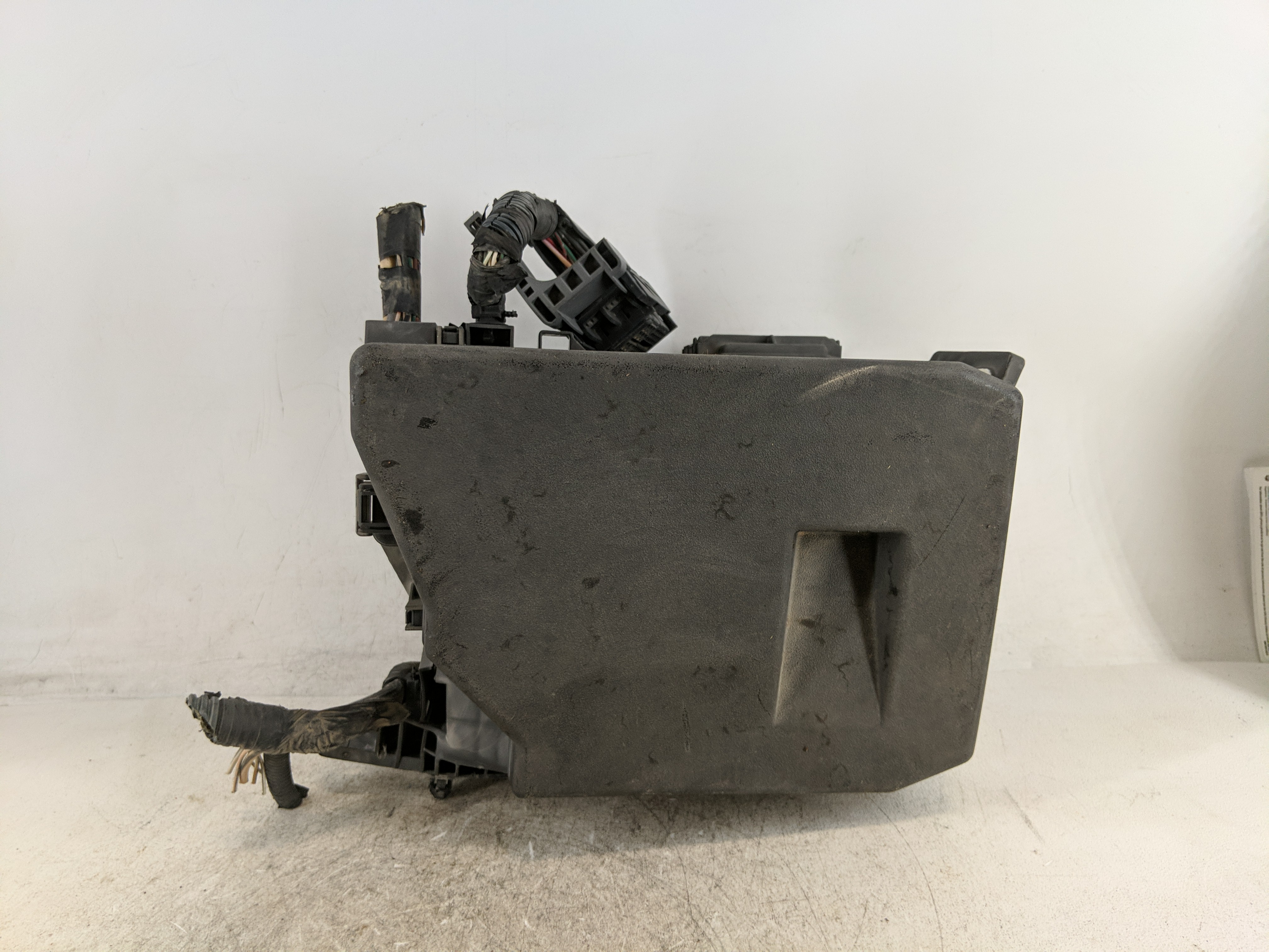 2009-2013 Toyota Corolla Fusebox Fuse Box Relay Module 82662-02270 1194917 - Oemusedautoparts1.com