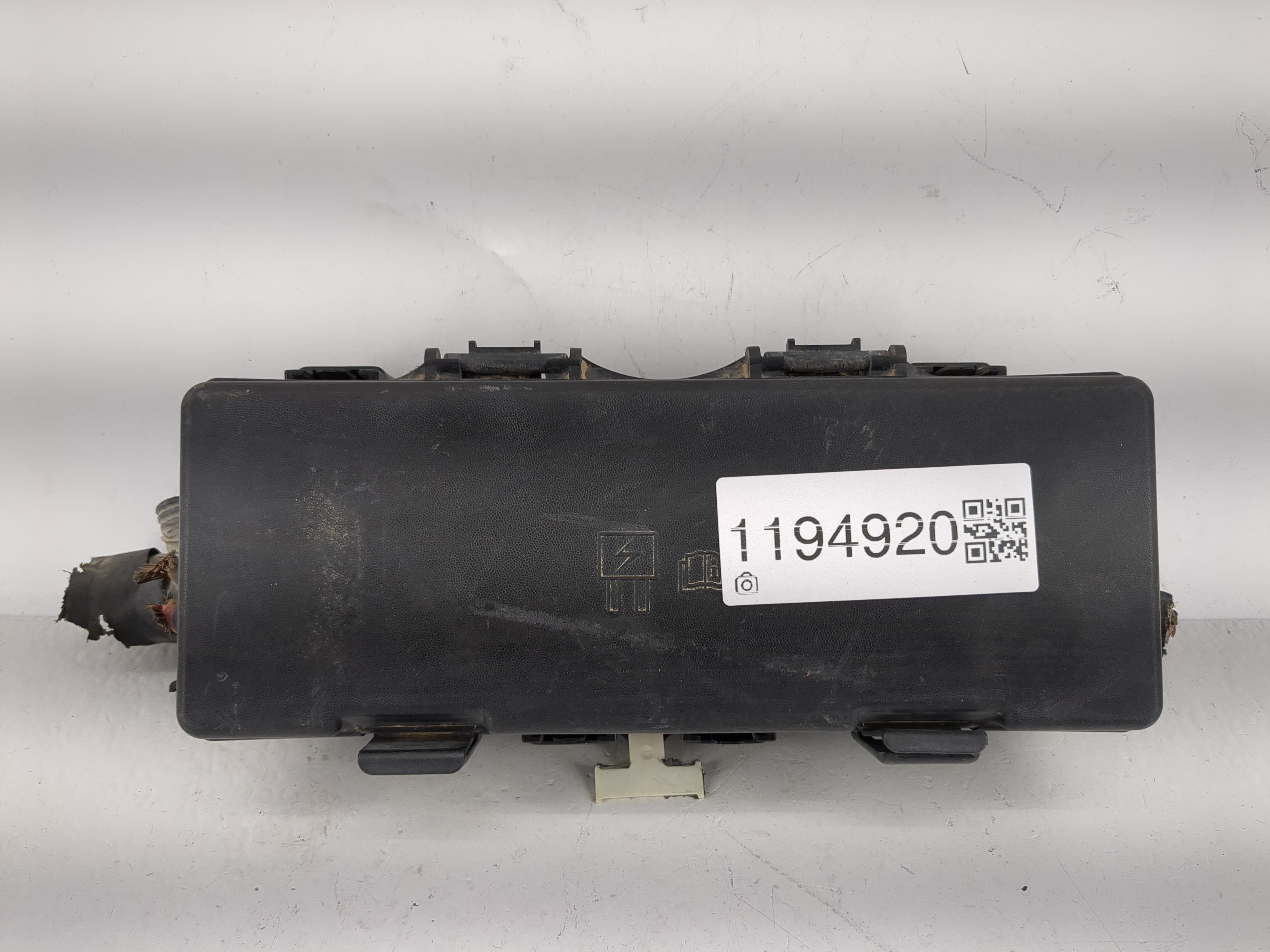 2011-2014 Ford F-150 Fusebox Fuse Box Relay Module 9l1t-14a003-aa 1194920 - Oemusedautoparts1.com