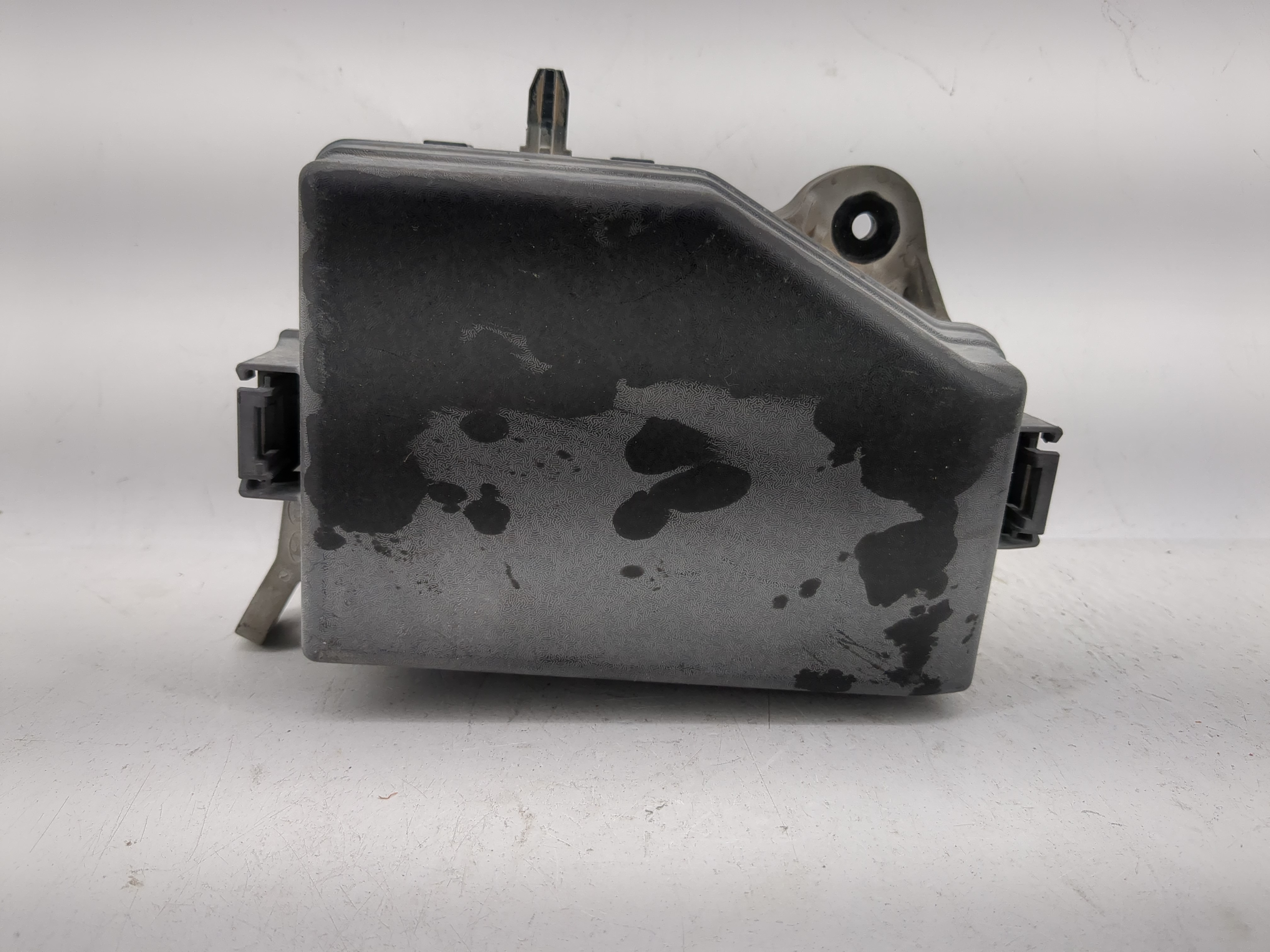 2015-2017 Hyundai Accent Fusebox Fuse Box Relay Module 91420-1r500 1194972 - Oemusedautoparts1.com