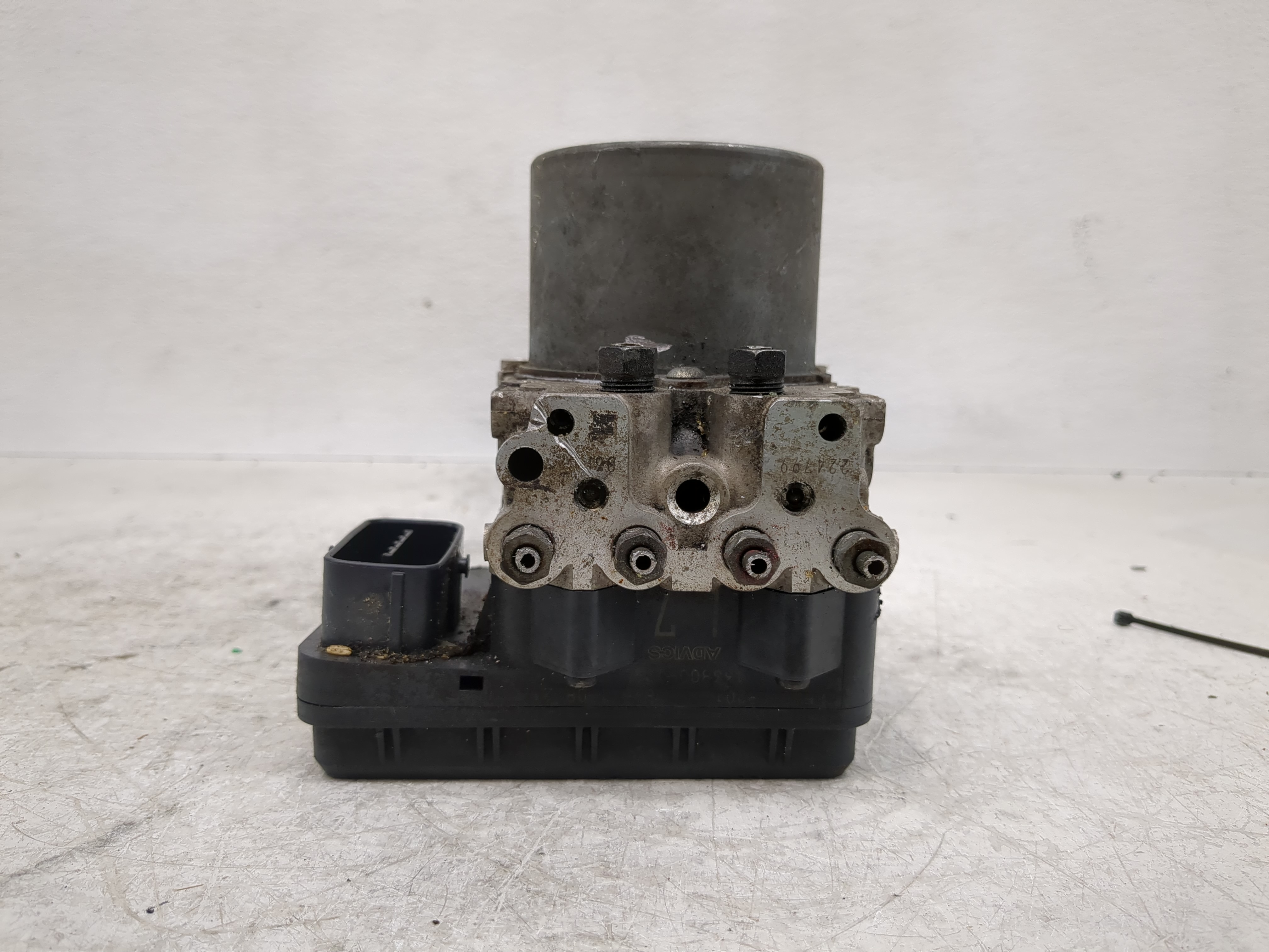 Picture of 2012-2014 Toyota Sienna Abs Pump Control Module 1194979