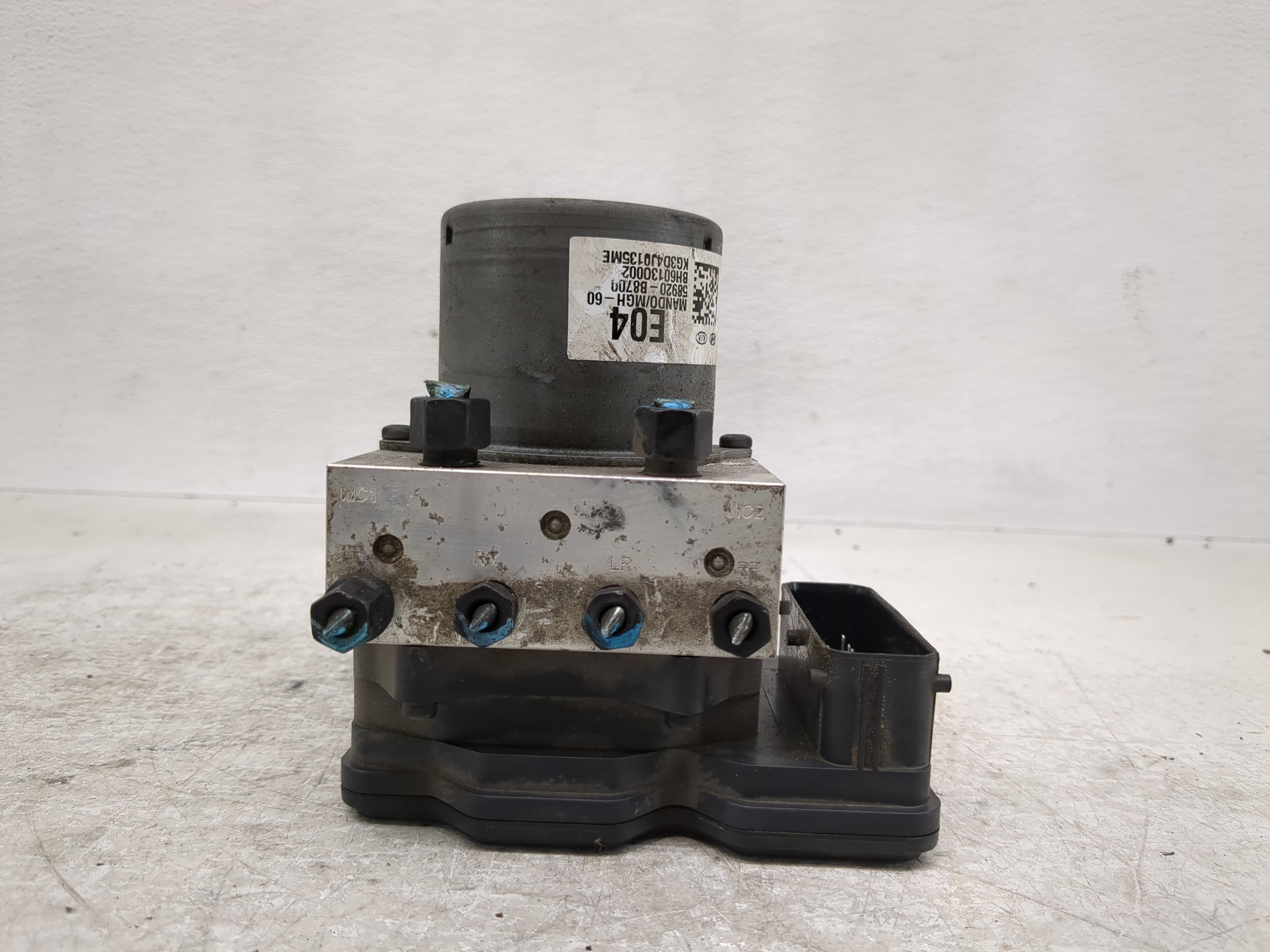 2013-2016 Hyundai Santa Fe Abs Pump Control Module 1195006 - Oemusedautoparts1.com