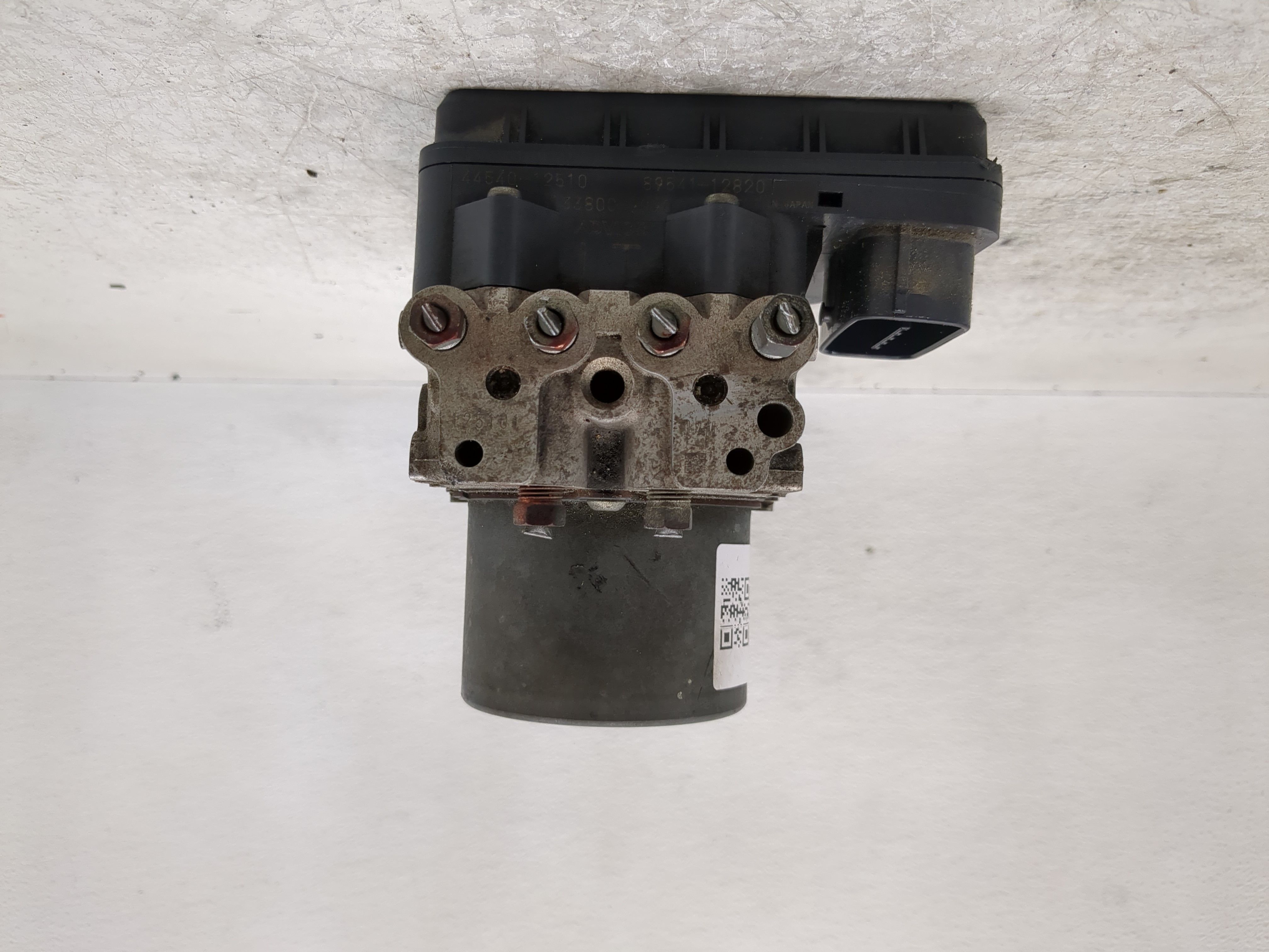2011-2011 Scion Xb Abs Pump Control Module 1195015 - Oemusedautoparts1.com