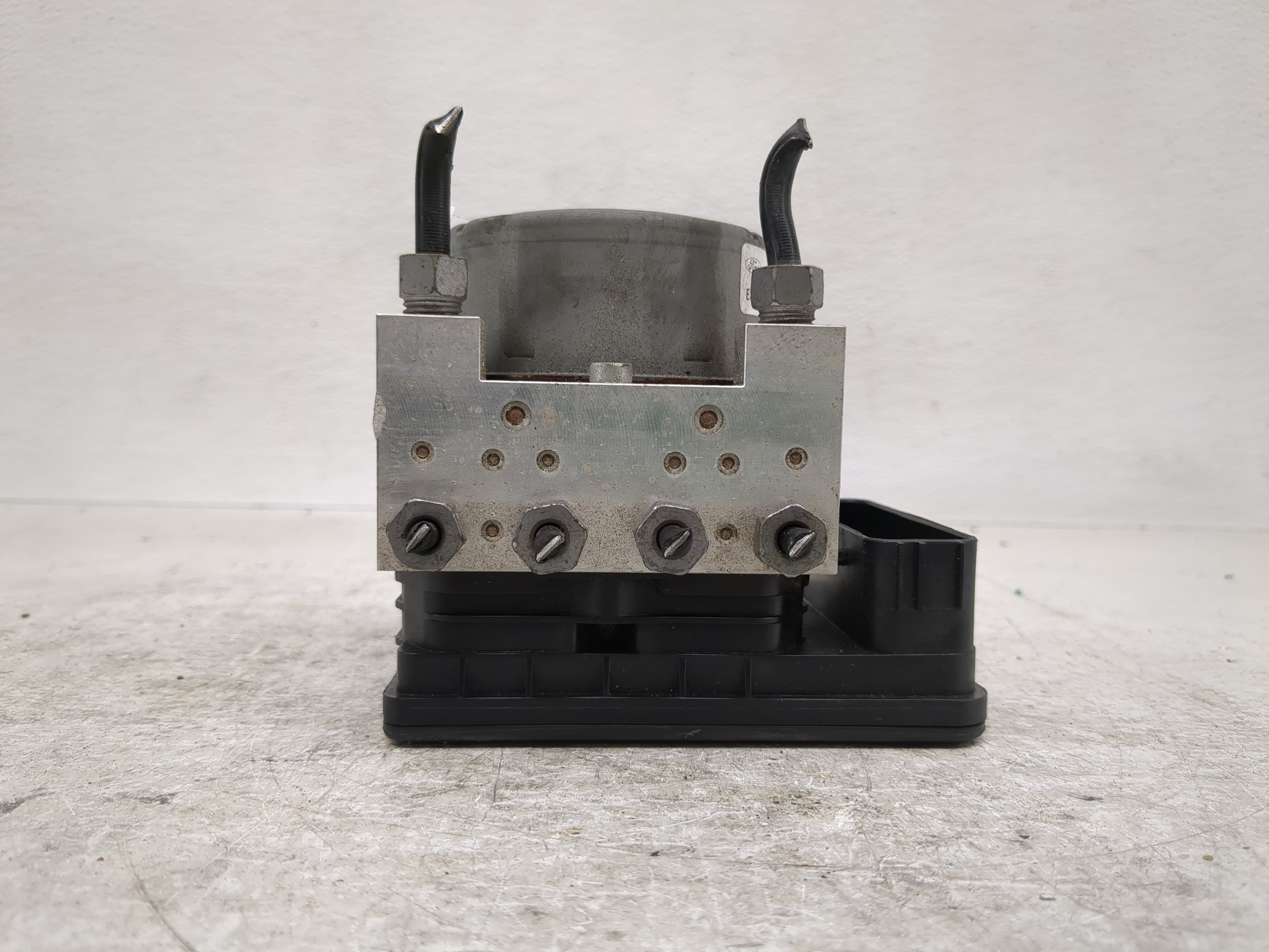 2017-2018 Ford Fusion Abs Pump Control Module 1195019 - Oemusedautoparts1.com