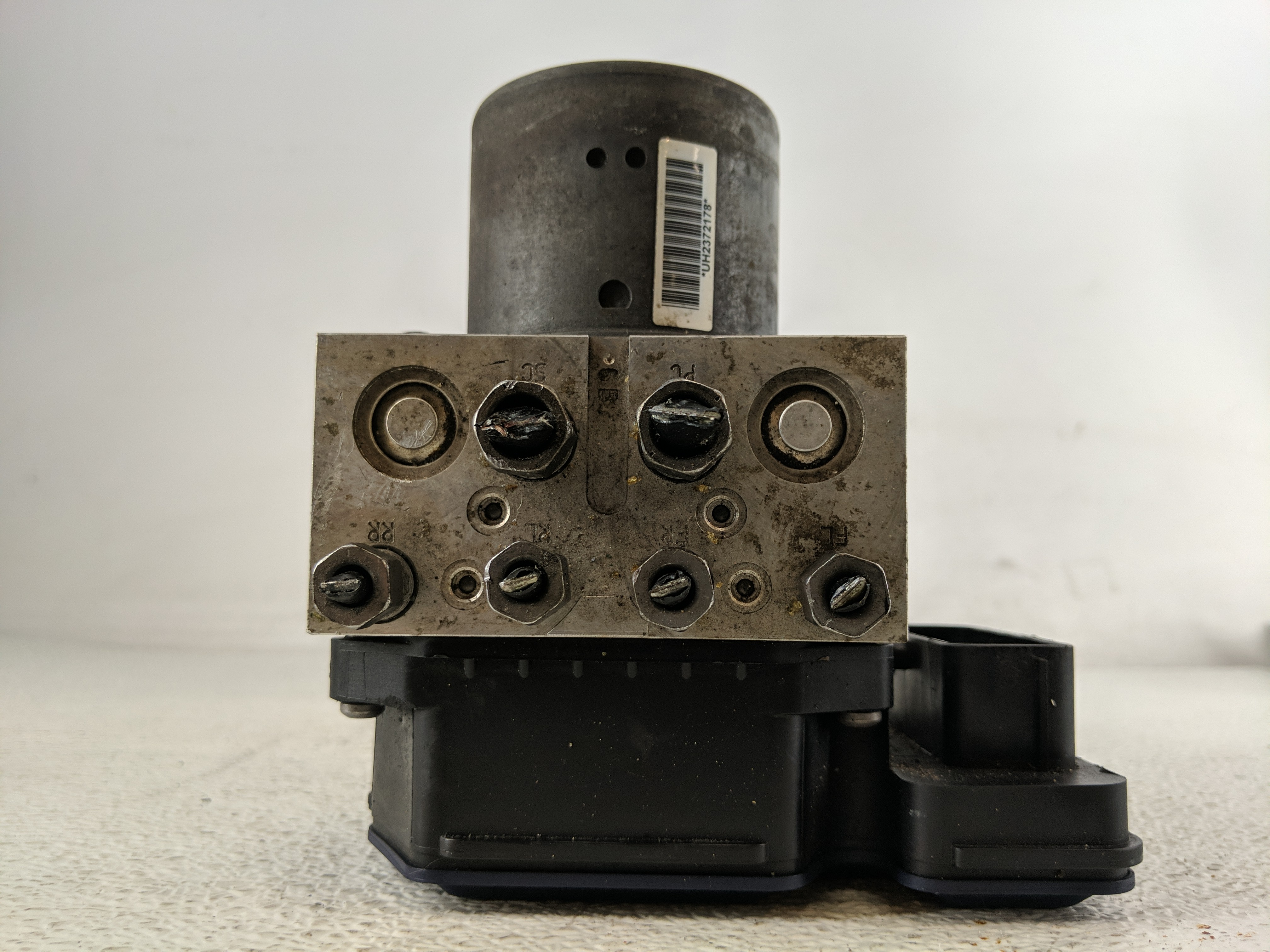 2018-2018 Dodge Durango Abs Pump Control Module 1195027 - Oemusedautoparts1.com