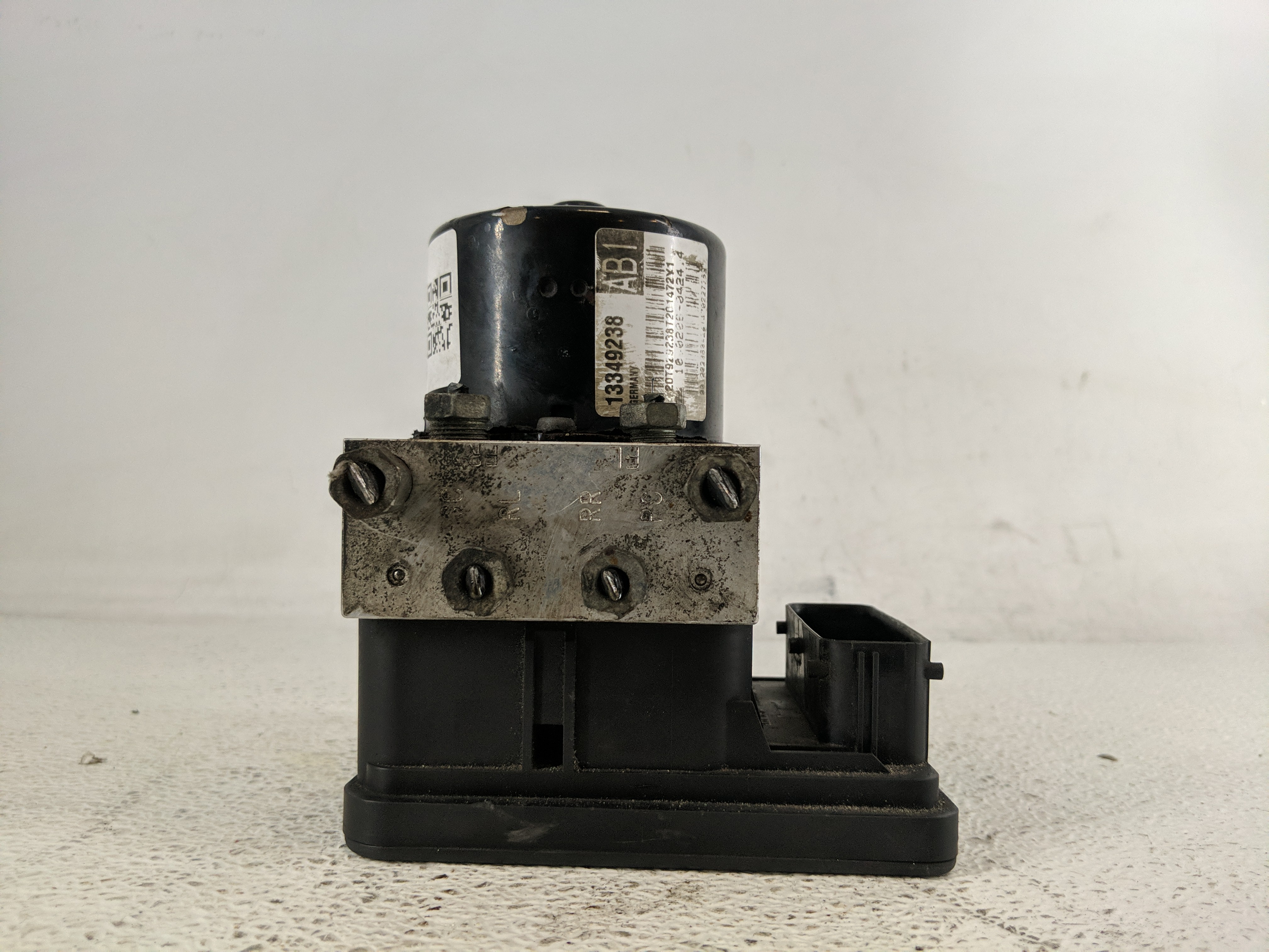 2011-2011 Chevrolet Cruze Abs Pump Control Module 1195038 - Oemusedautoparts1.com