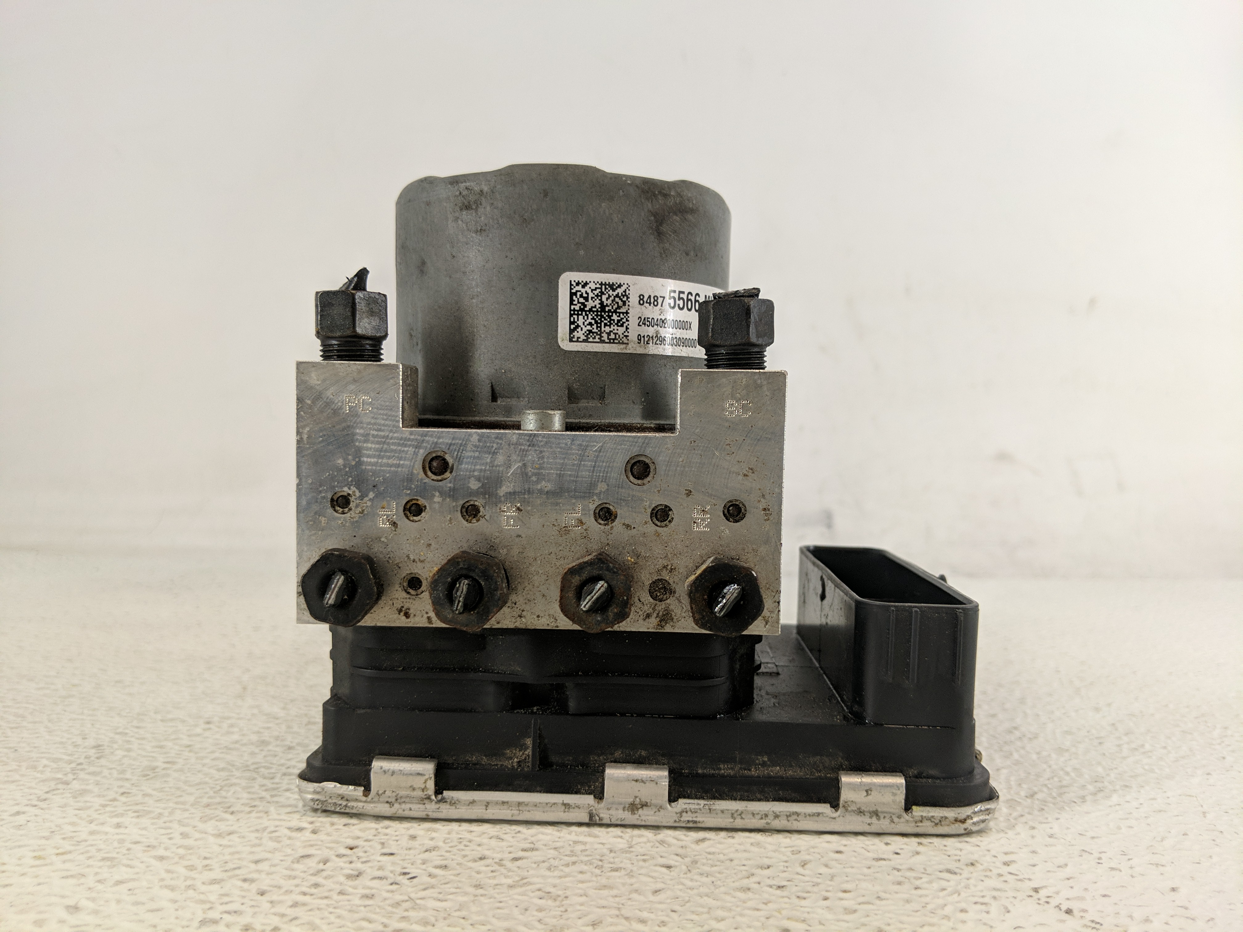 2020-2022 Chevrolet Equinox Abs Pump Control Module 1195042 - Oemusedautoparts1.com