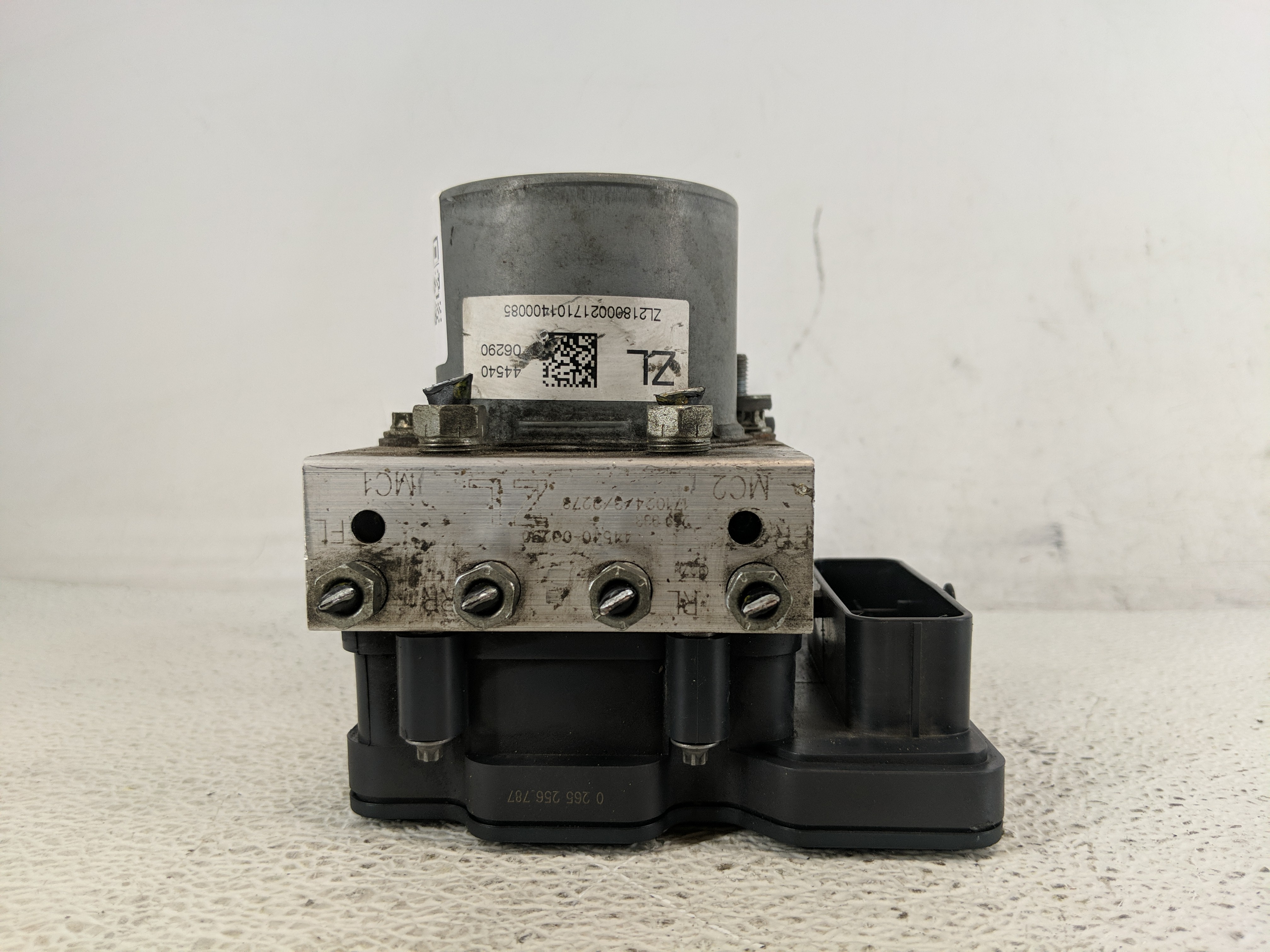 2018-2020 Toyota Camry Abs Pump Control Module 1195055 - Oemusedautoparts1.com