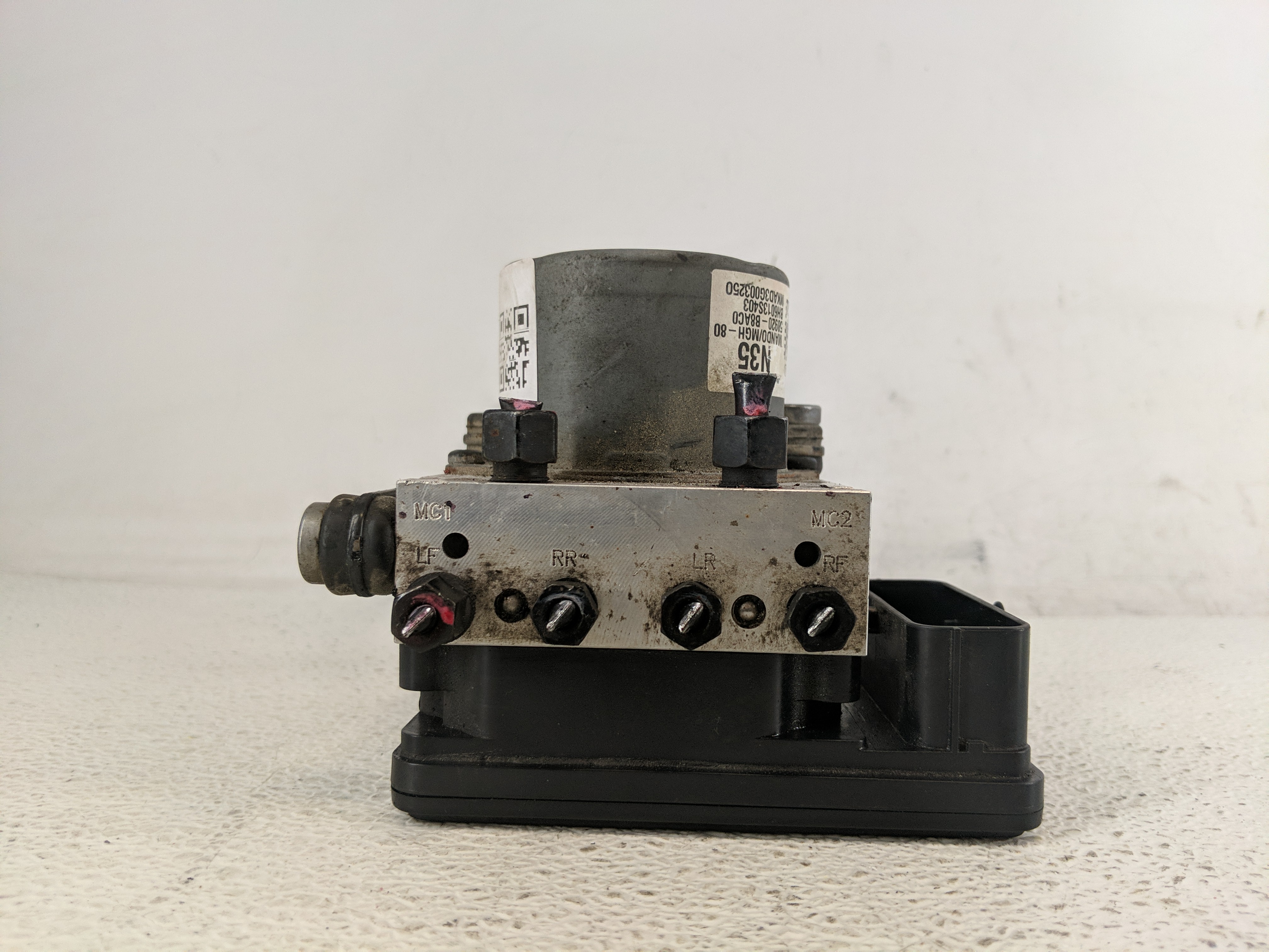 2017-2018 Hyundai Santa Fe Abs Pump Control Module 1195060 - Oemusedautoparts1.com