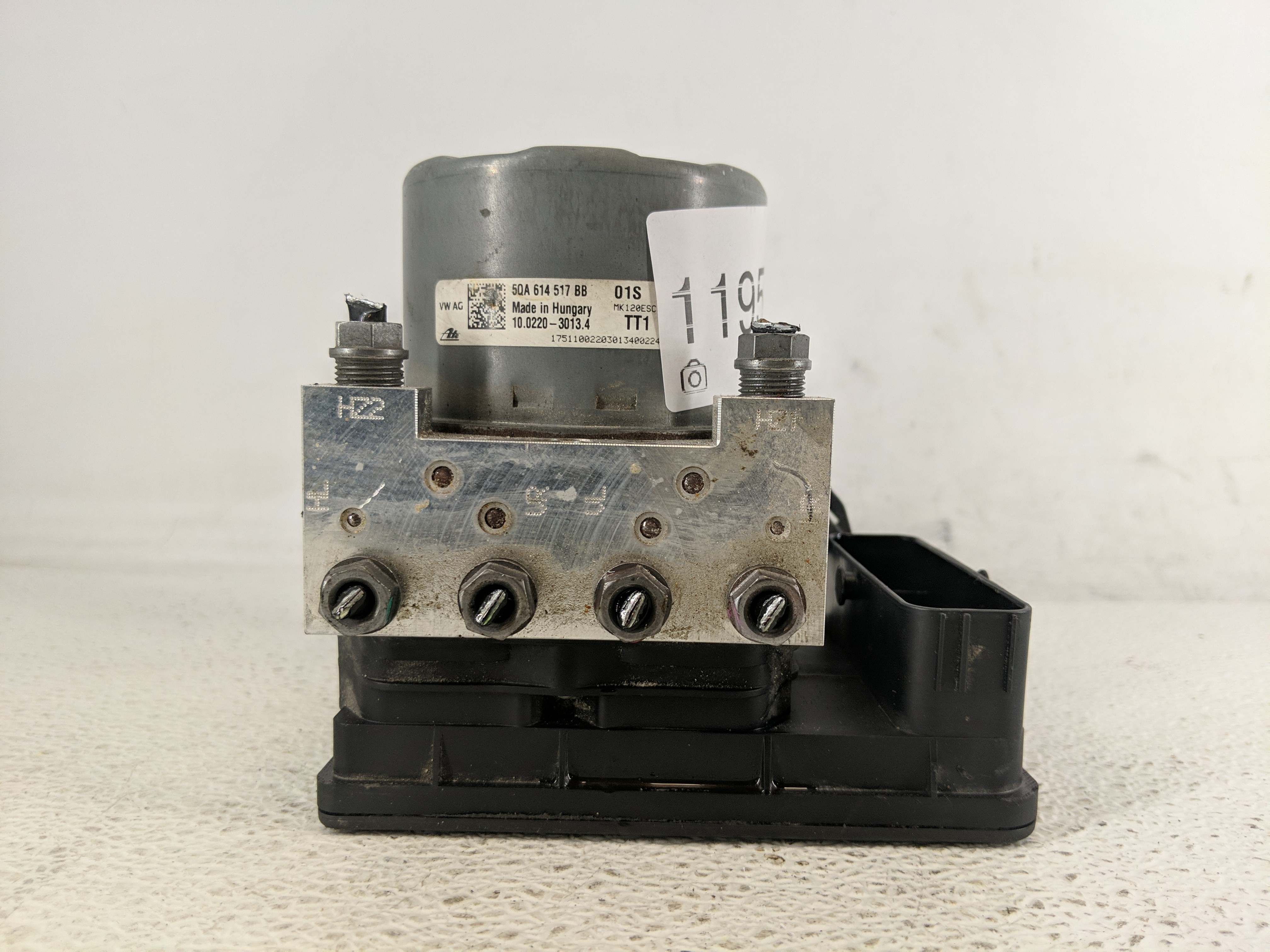 2021-2022 Volkswagen Tiguan Abs Pump Control Module 1195061 - Oemusedautoparts1.com