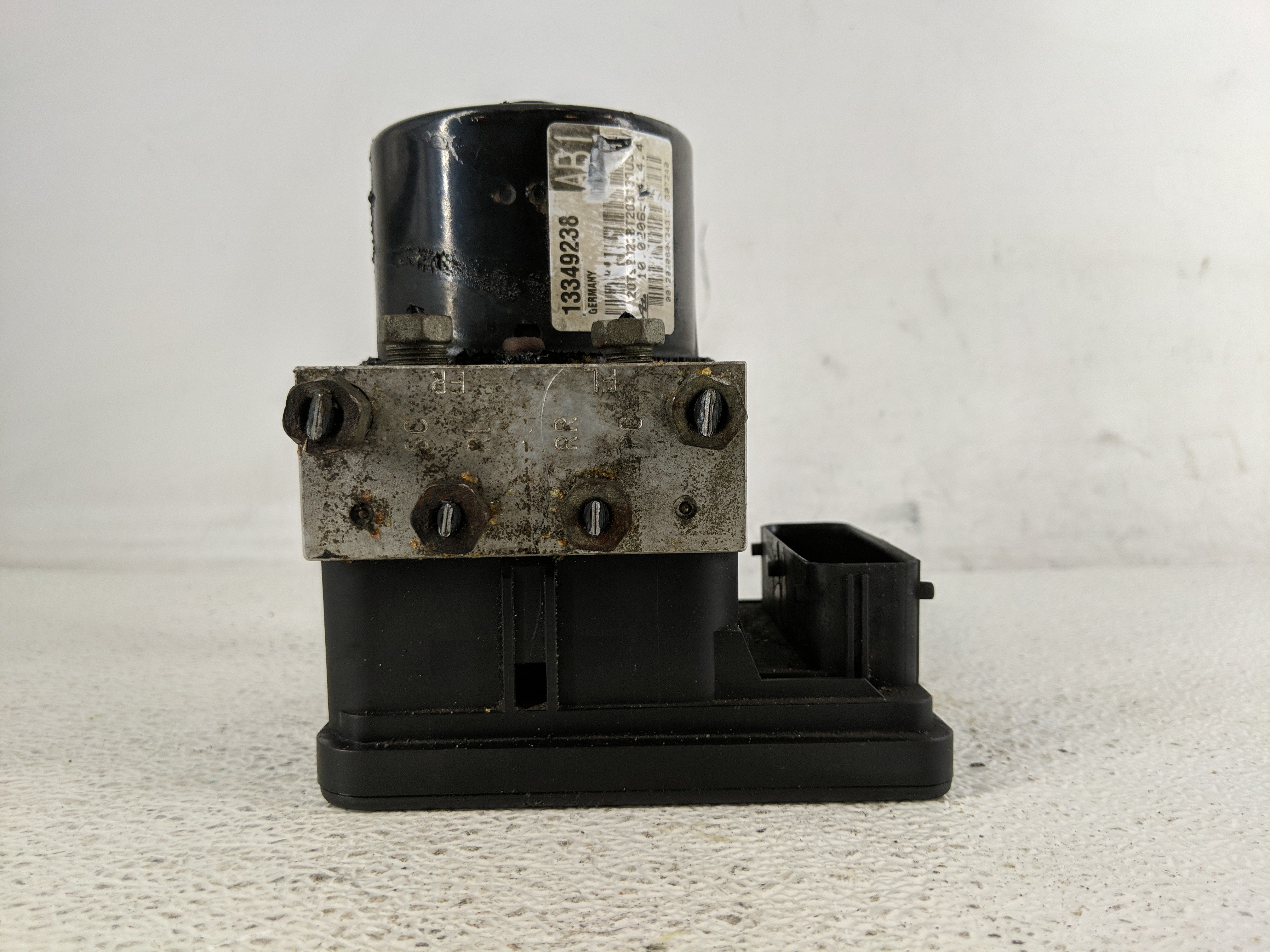 2011-2011 Chevrolet Cruze Abs Pump Control Module 1195102 - Oemusedautoparts1.com