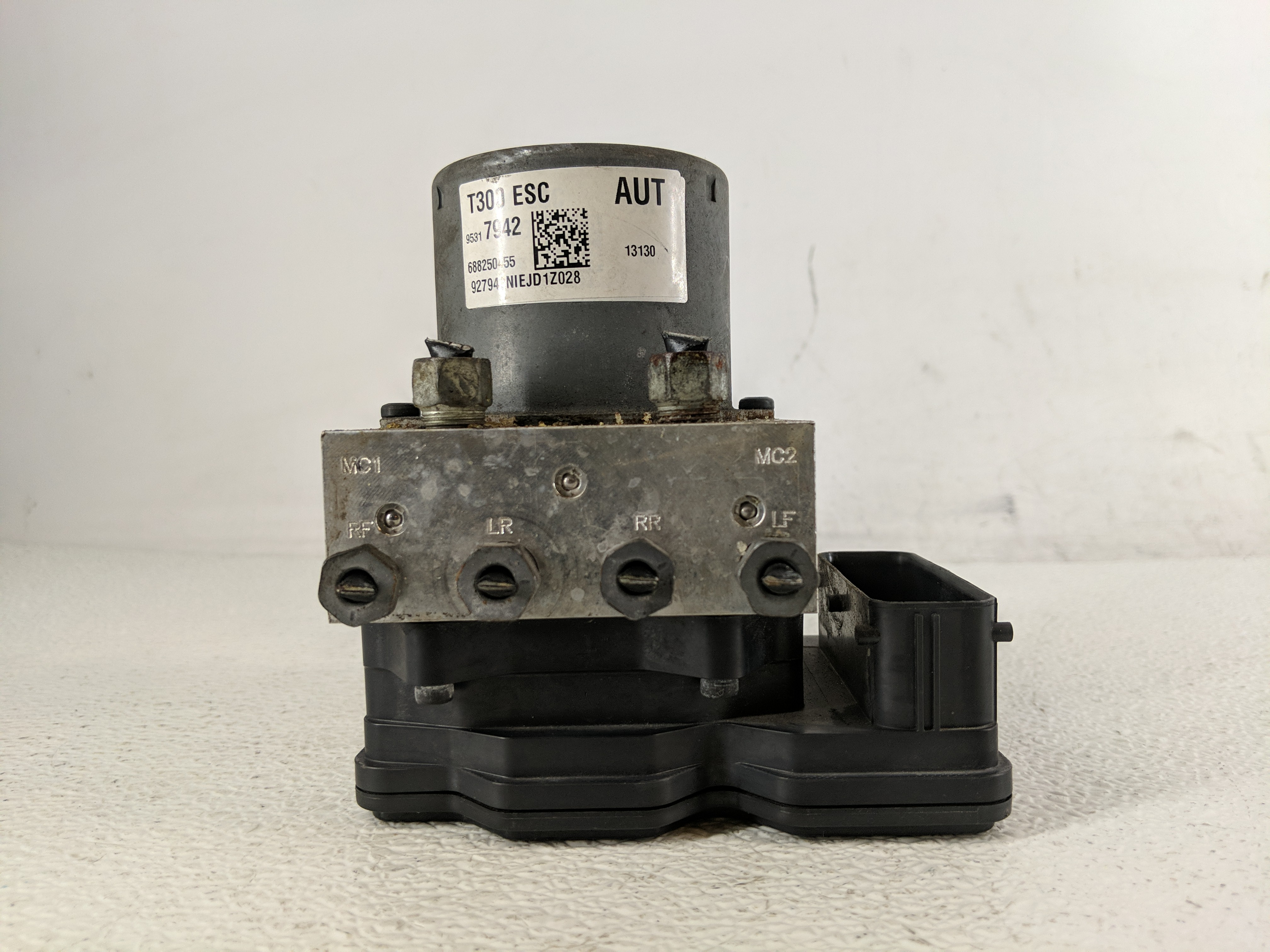 2014-2014 Chevrolet Sonic Abs Pump Control Module 1195109 - Oemusedautoparts1.com