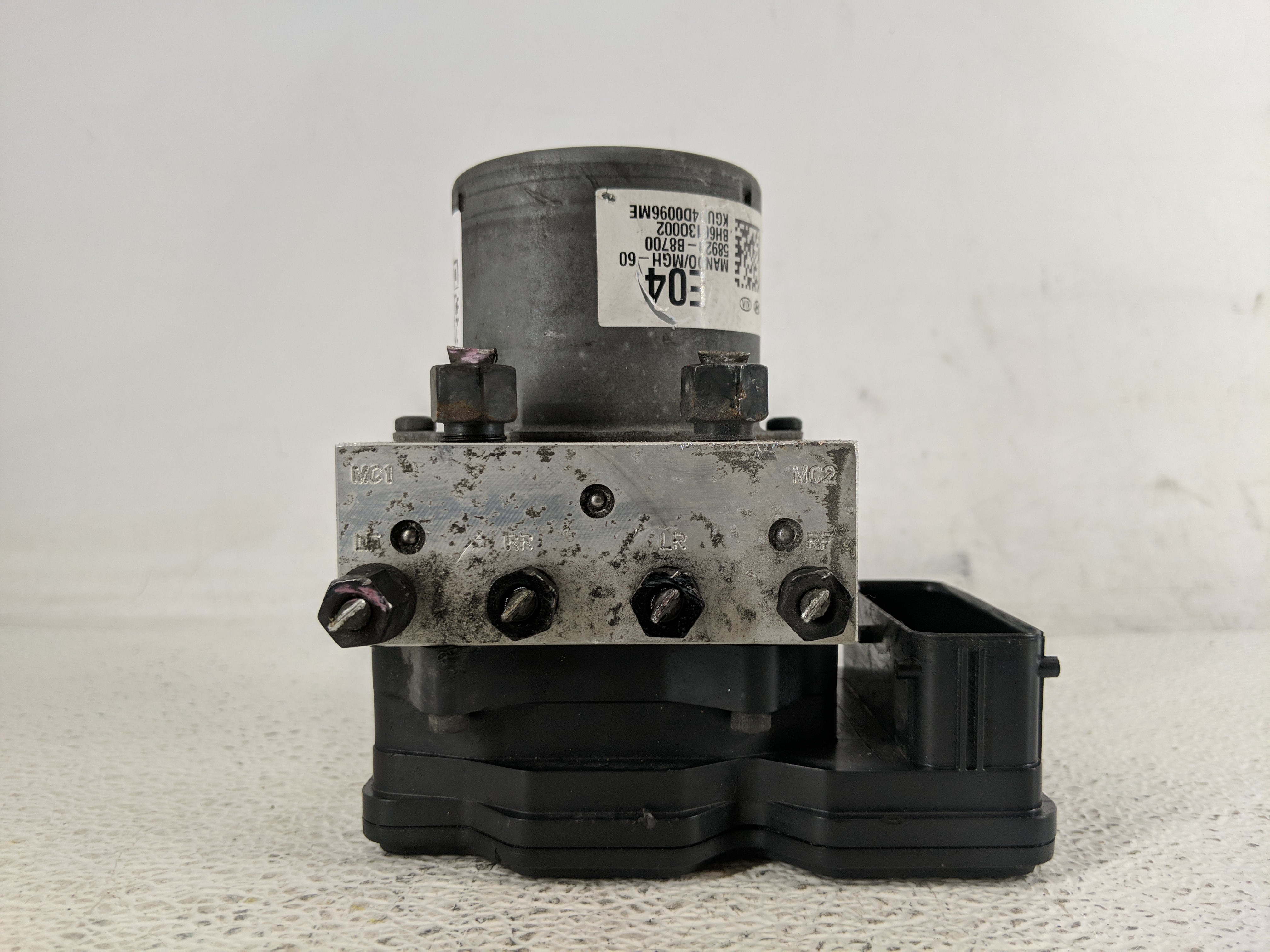 2013-2016 Hyundai Santa Fe Abs Pump Control Module 1195126 - Oemusedautoparts1.com