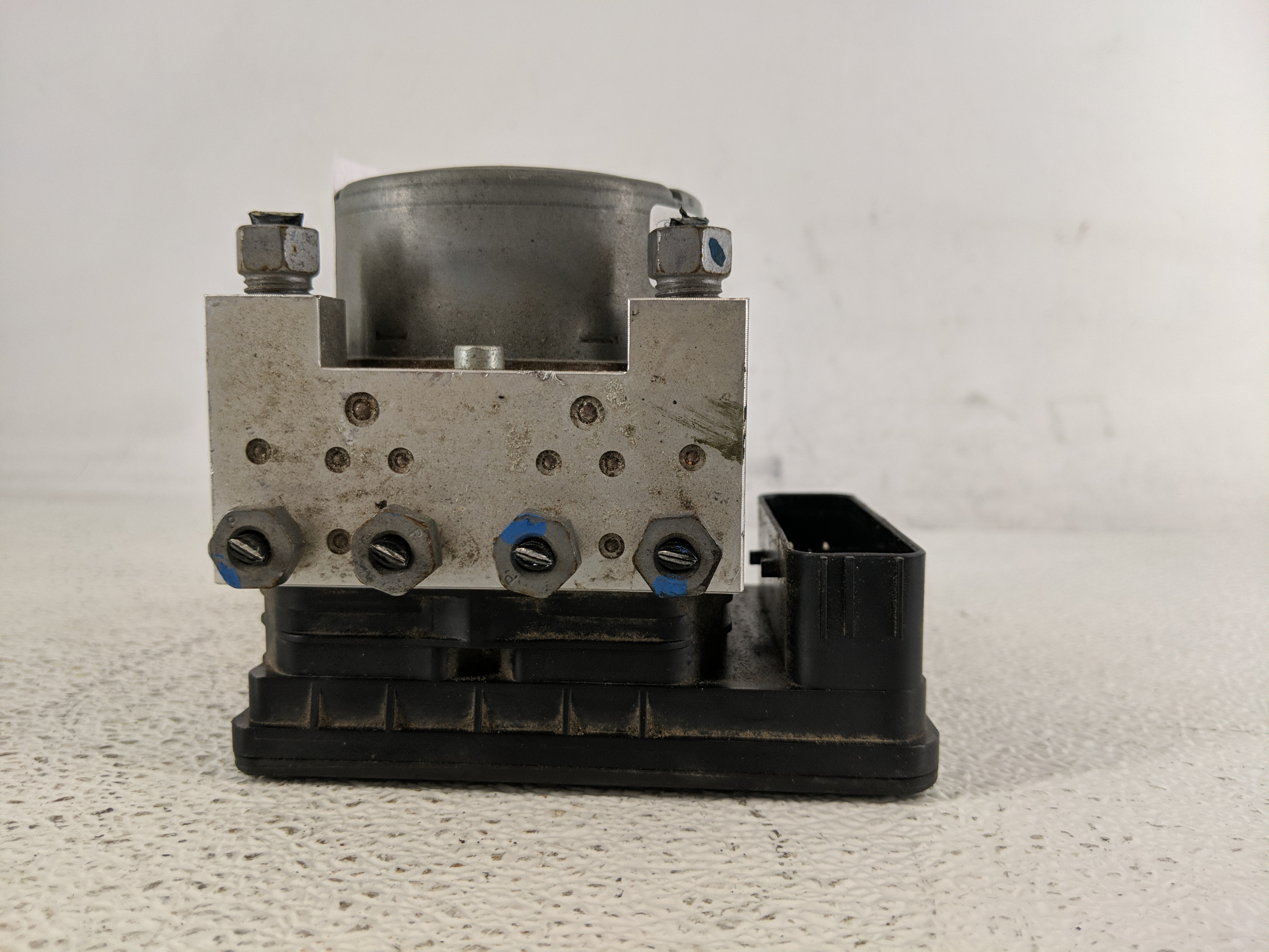 Ford Fusion Abs Pump Control Module 1195136 - Oemusedautoparts1.com