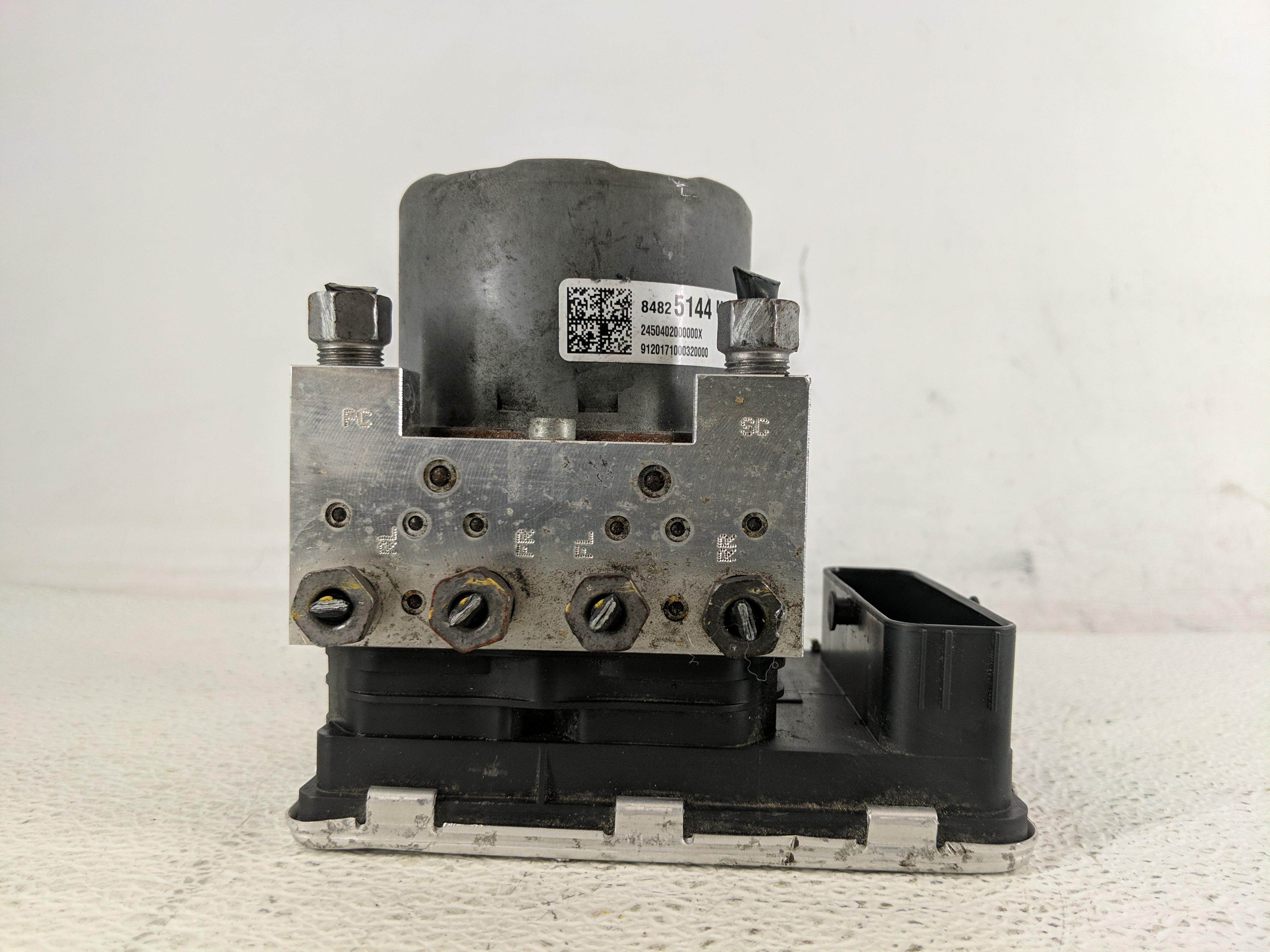 2020-2022 Chevrolet Equinox Abs Pump Control Module 1195143 - Oemusedautoparts1.com