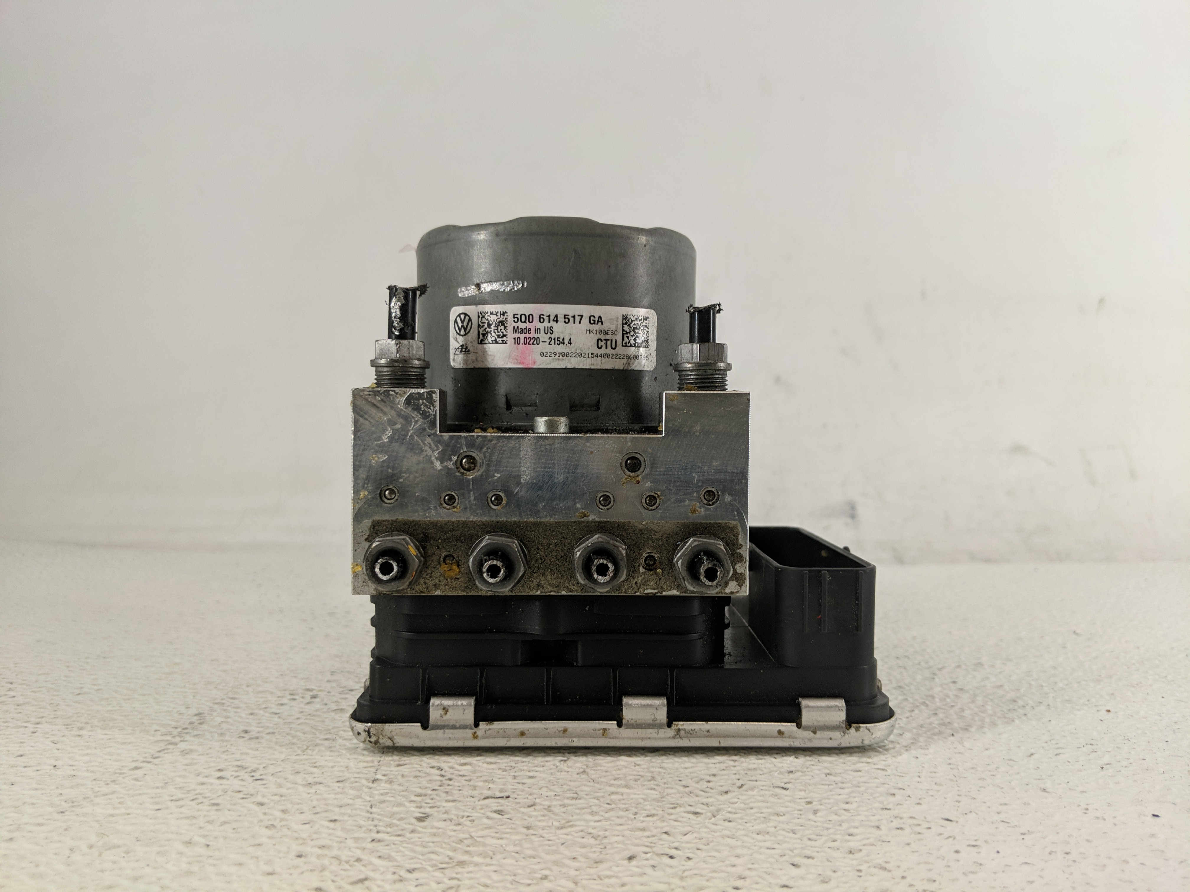 2021-2022 Volkswagen Tiguan Abs Pump Control Module 1195144 - Oemusedautoparts1.com