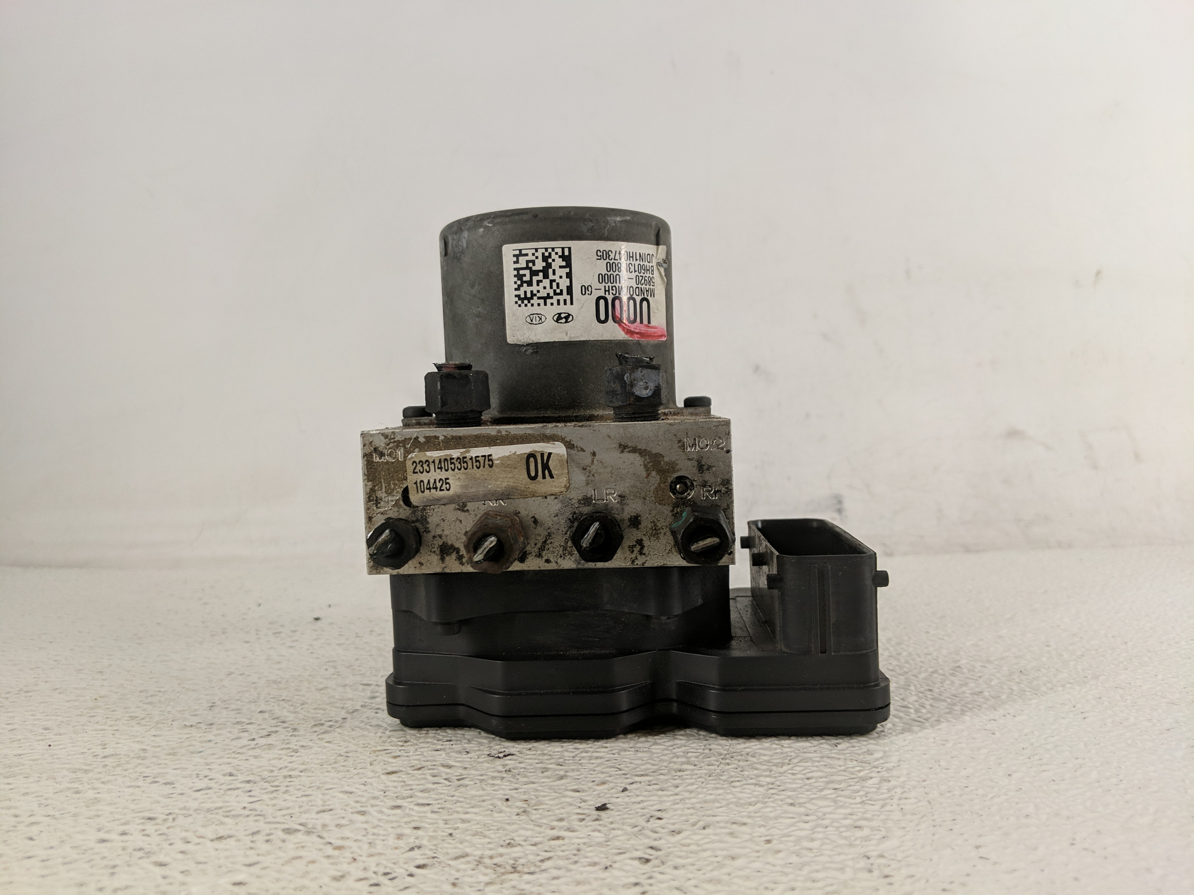 2014-2015 Kia Sorento Abs Pump Control Module 1195156 - Oemusedautoparts1.com