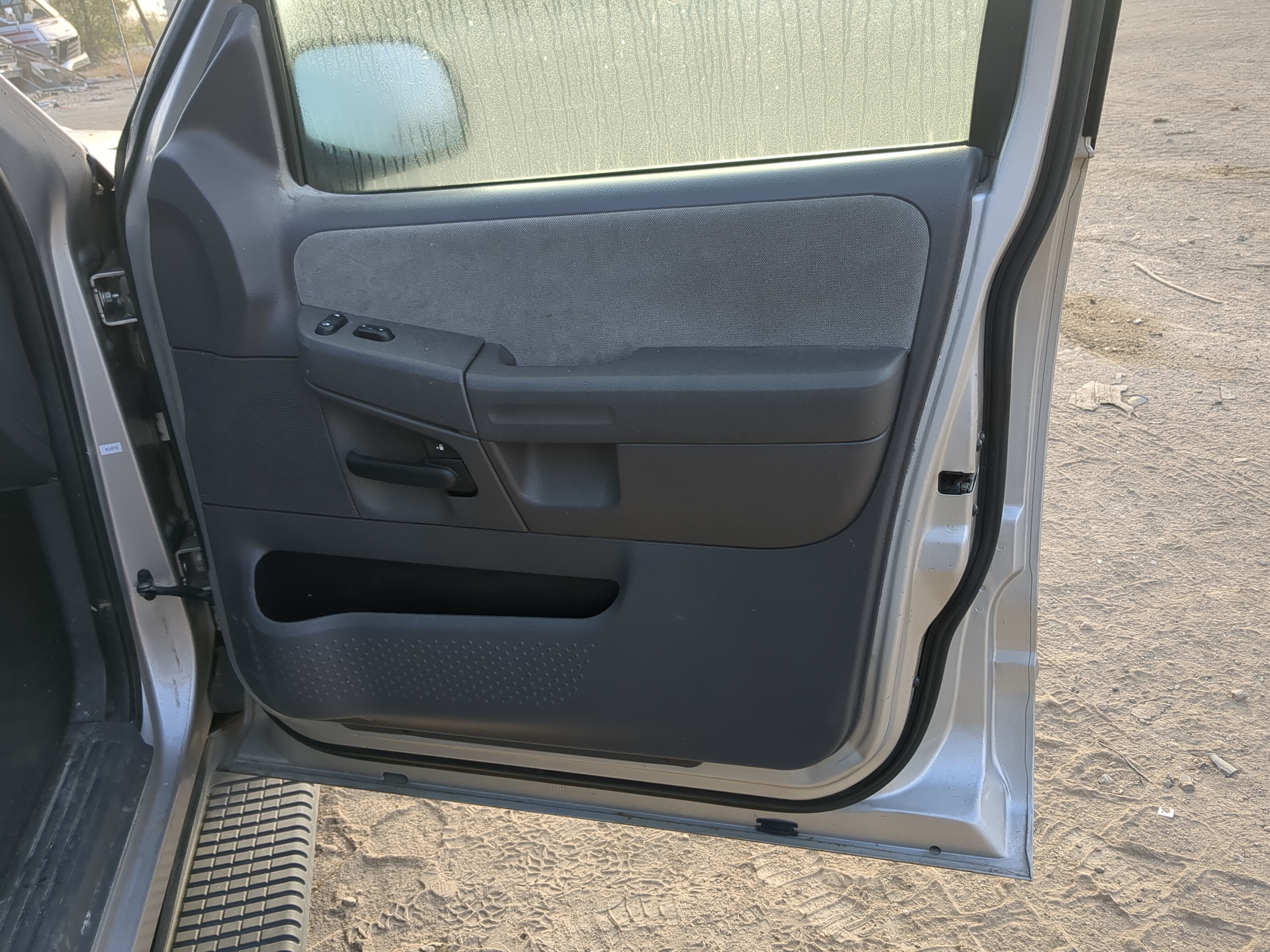 Picture of 2005 Ford Explorer Front Right Passenger Interior Door Panel Trim 1195188