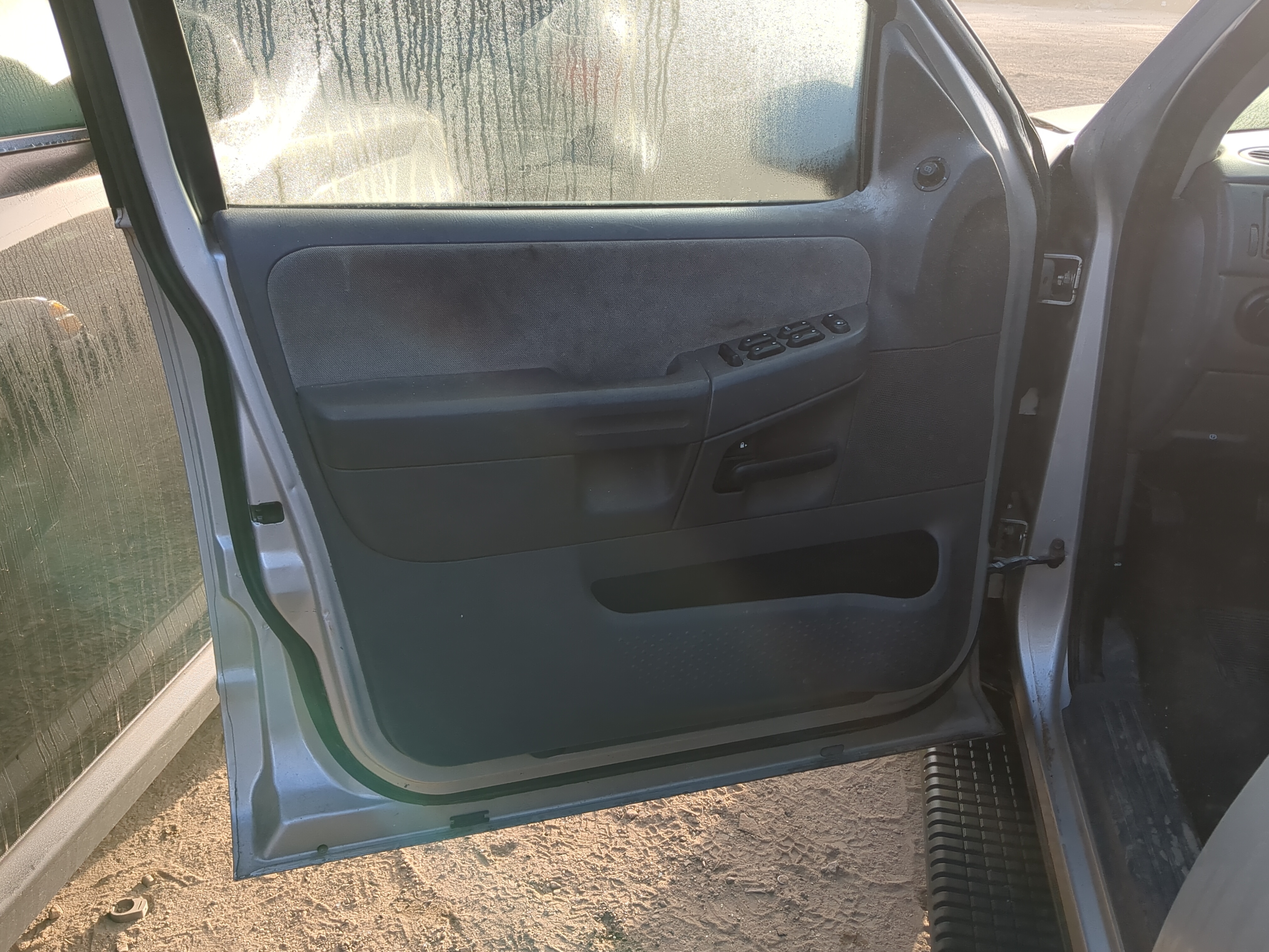 Picture of 2005 Ford Explorer Front Left Driver Interior Door Panel Trim 1195189