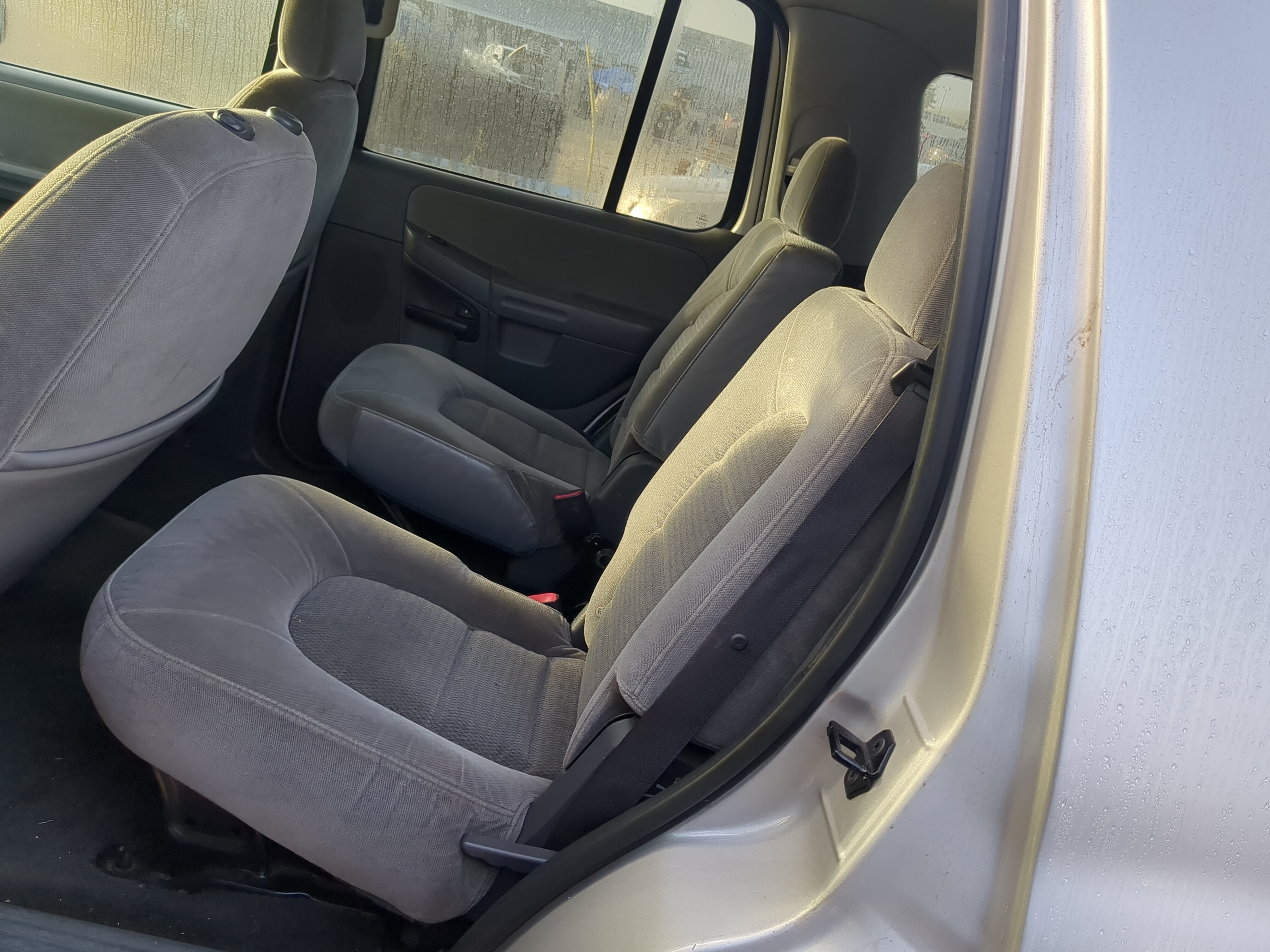 2005 Ford Explorer Rear Seat Oem 1195197 - Oemusedautoparts1.com