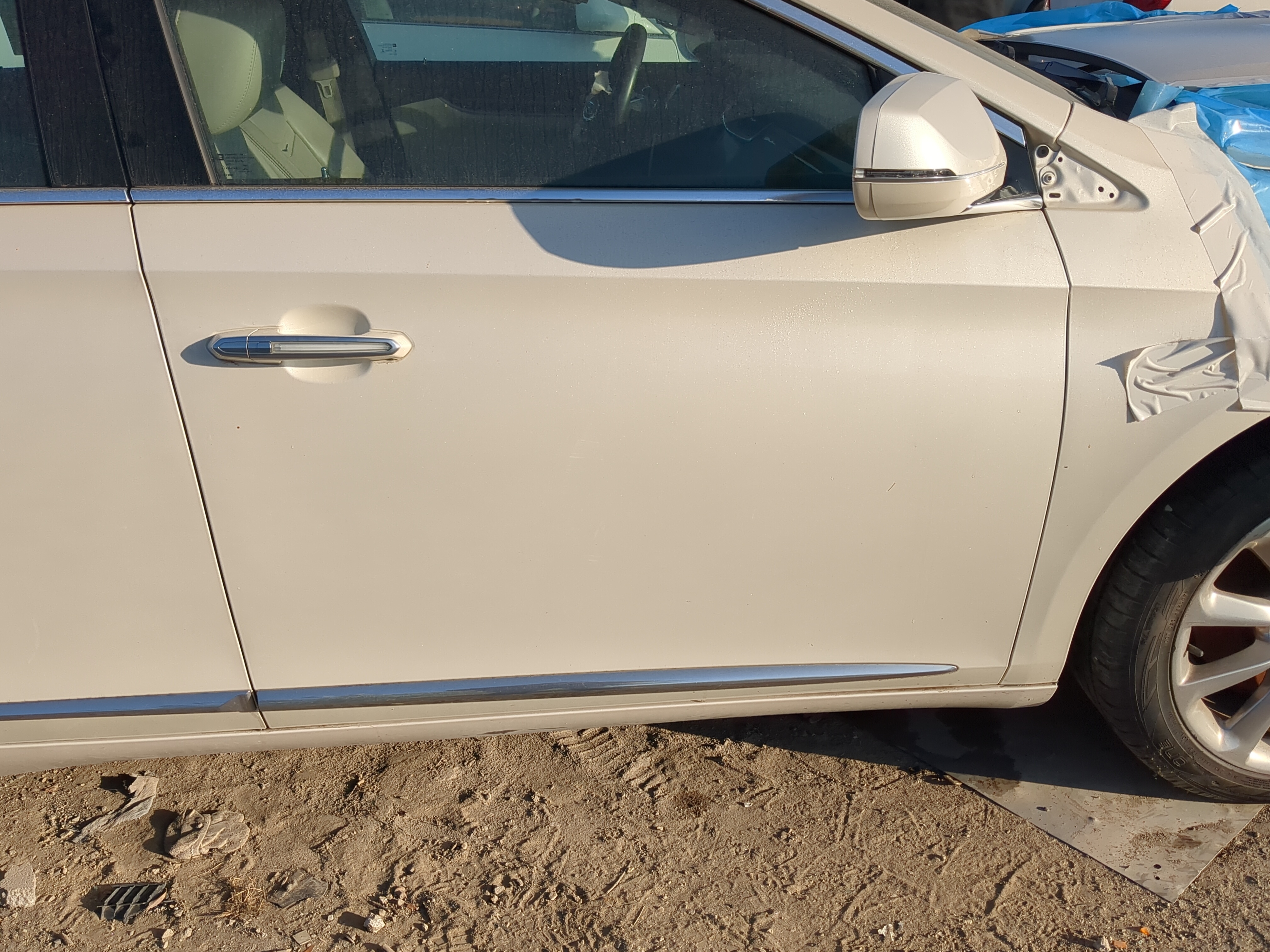 2013-2015 Cadillac Xts Passenger Front Door Oem 1195420 - Oemusedautoparts1.com