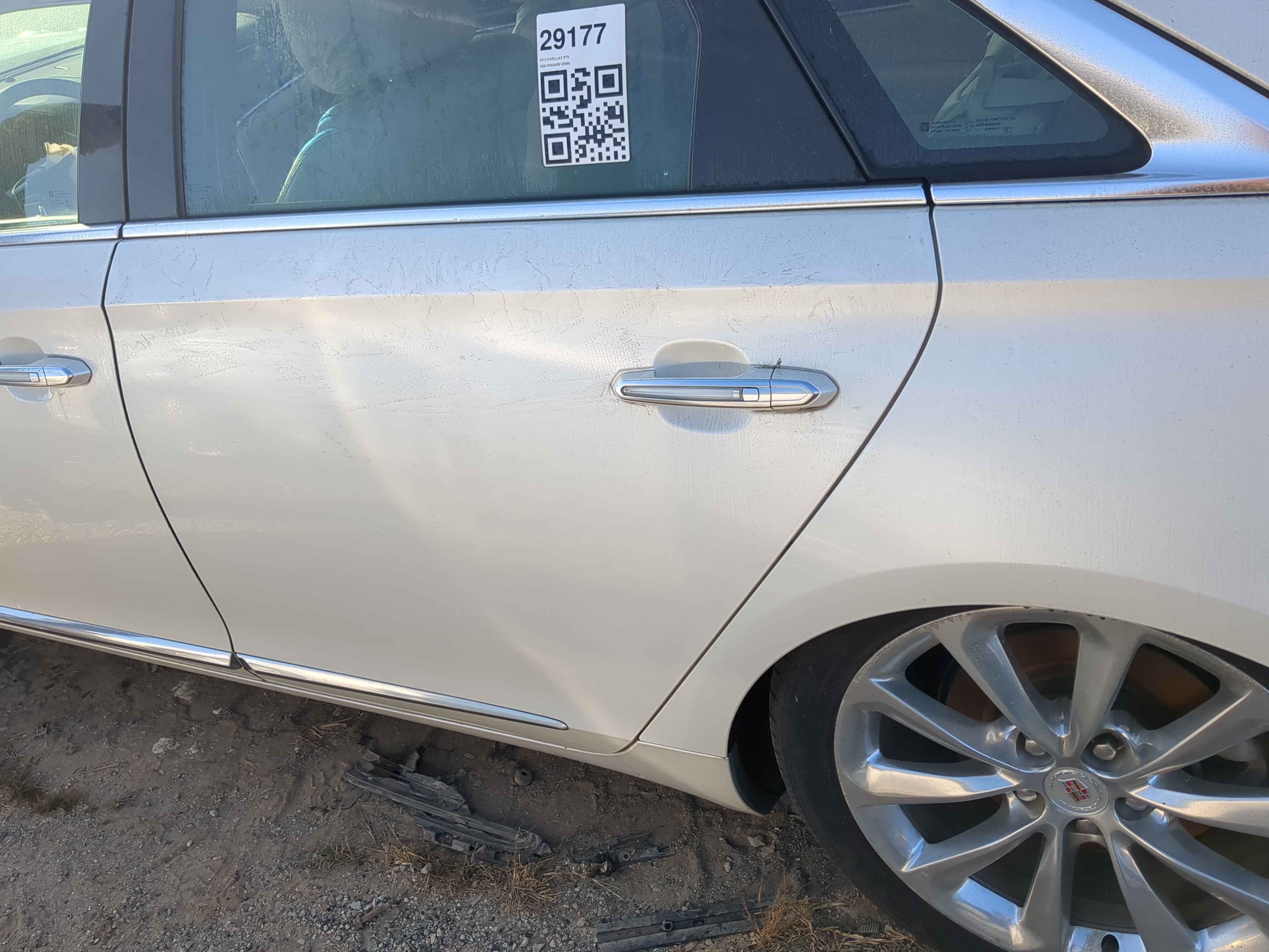 2013-2019 Cadillac Xts Driver Rear Door Oem 1195490 - Oemusedautoparts1.com