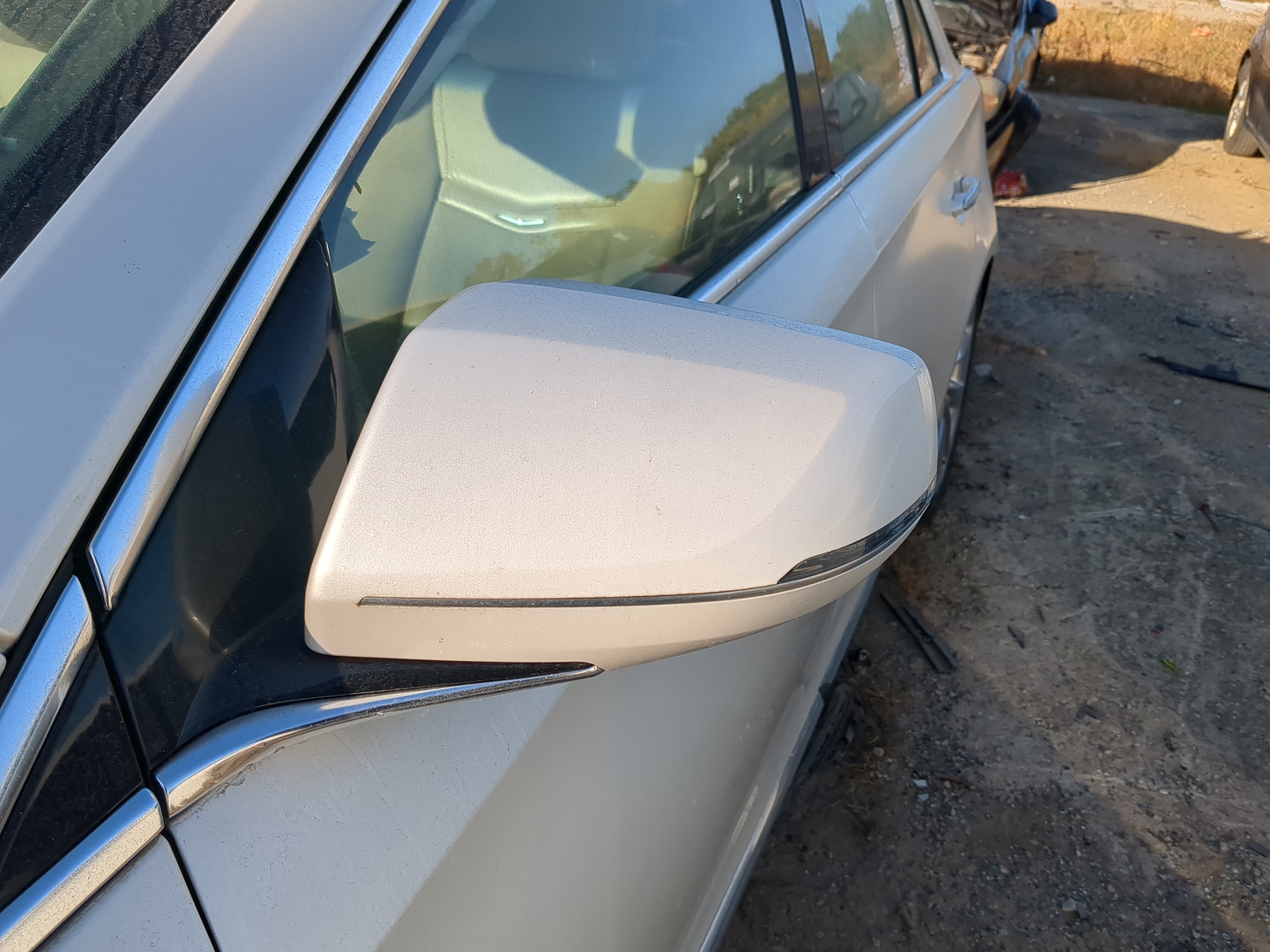 2013-2014 Cadillac Xts Driver Left Side View Power Door Mirror 1195515 - Oemusedautoparts1.com