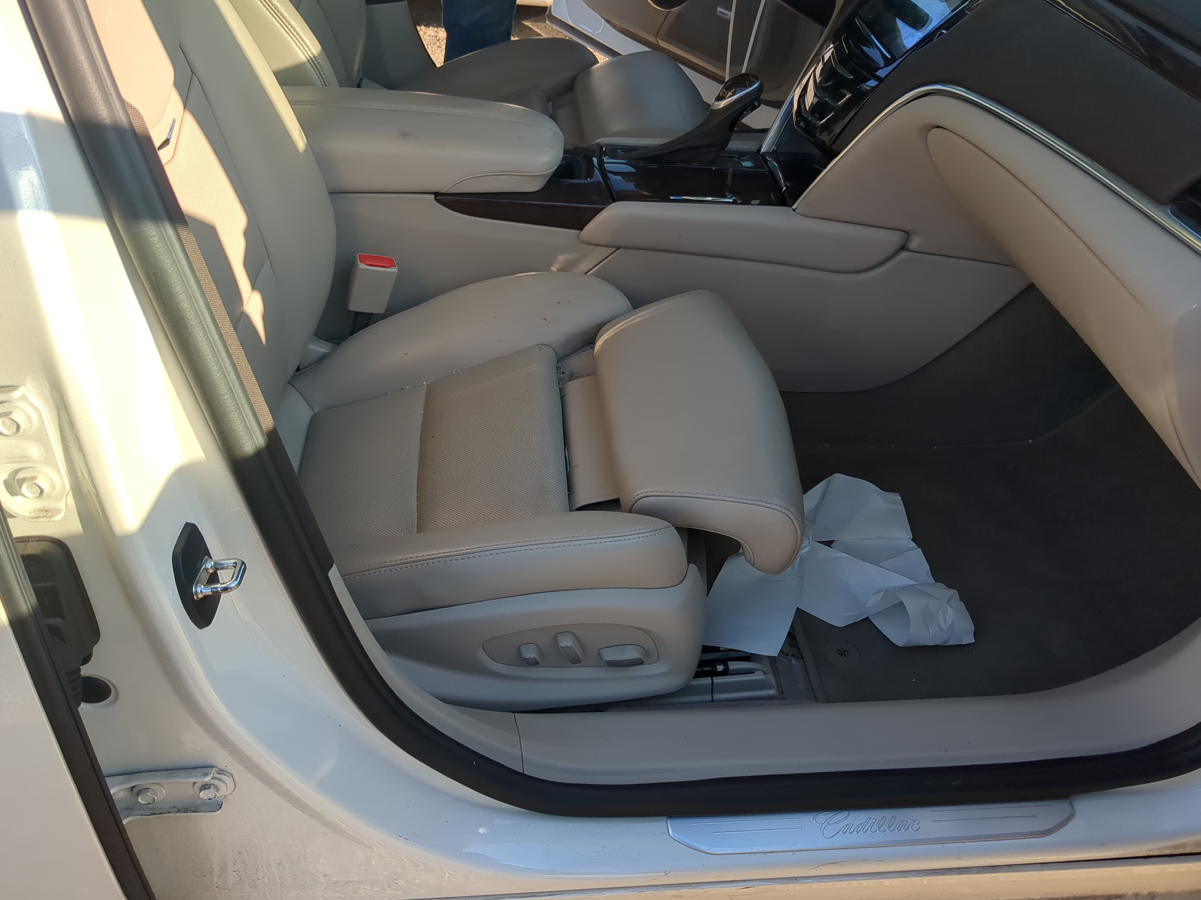 2013-2014 Cadillac Xts Passenger Front Seat Oem 1195520 - Oemusedautoparts1.com