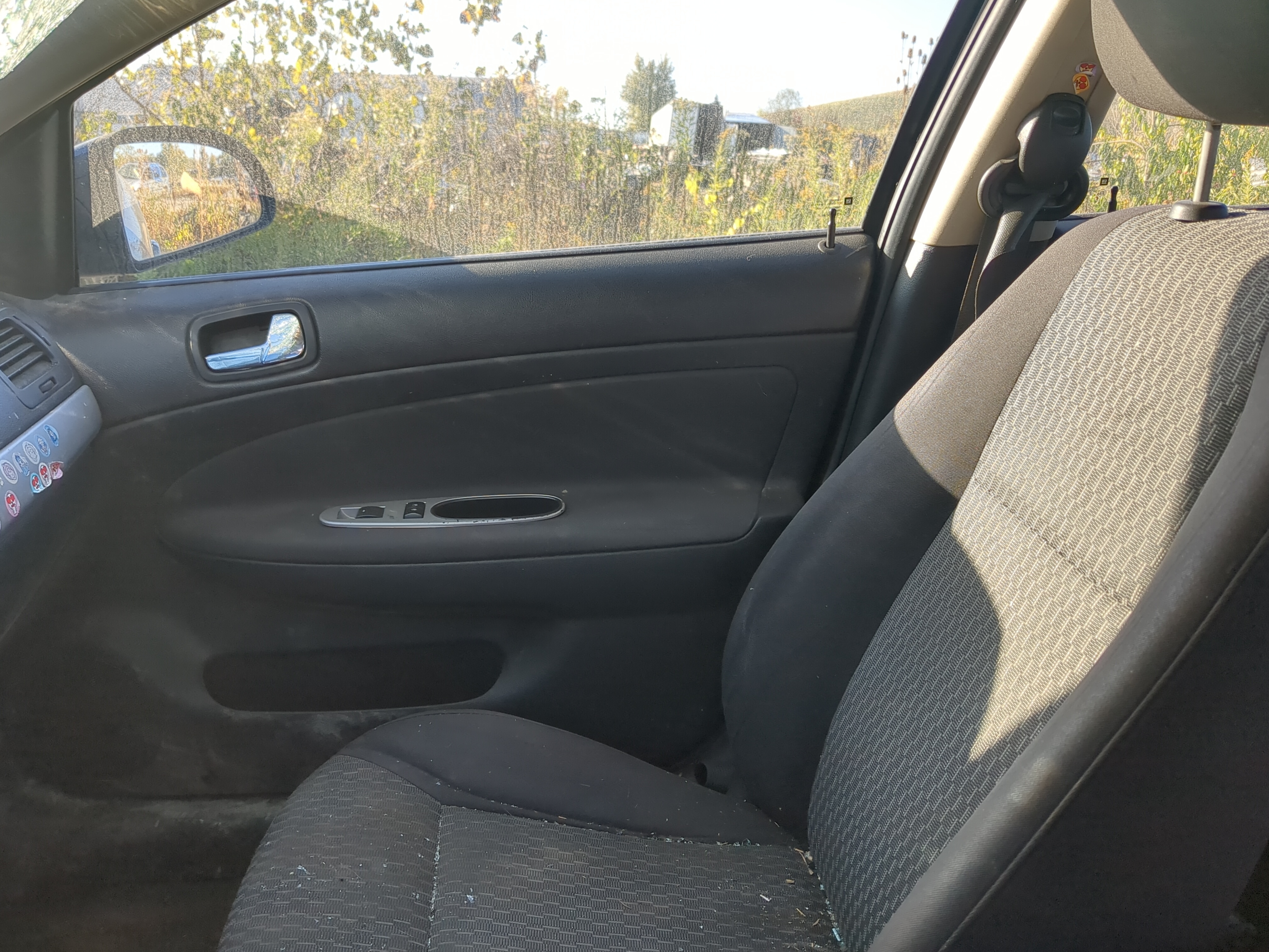 Picture of 2010 Chevrolet Cobalt Front Right Passenger Interior Door Panel Trim 1195532