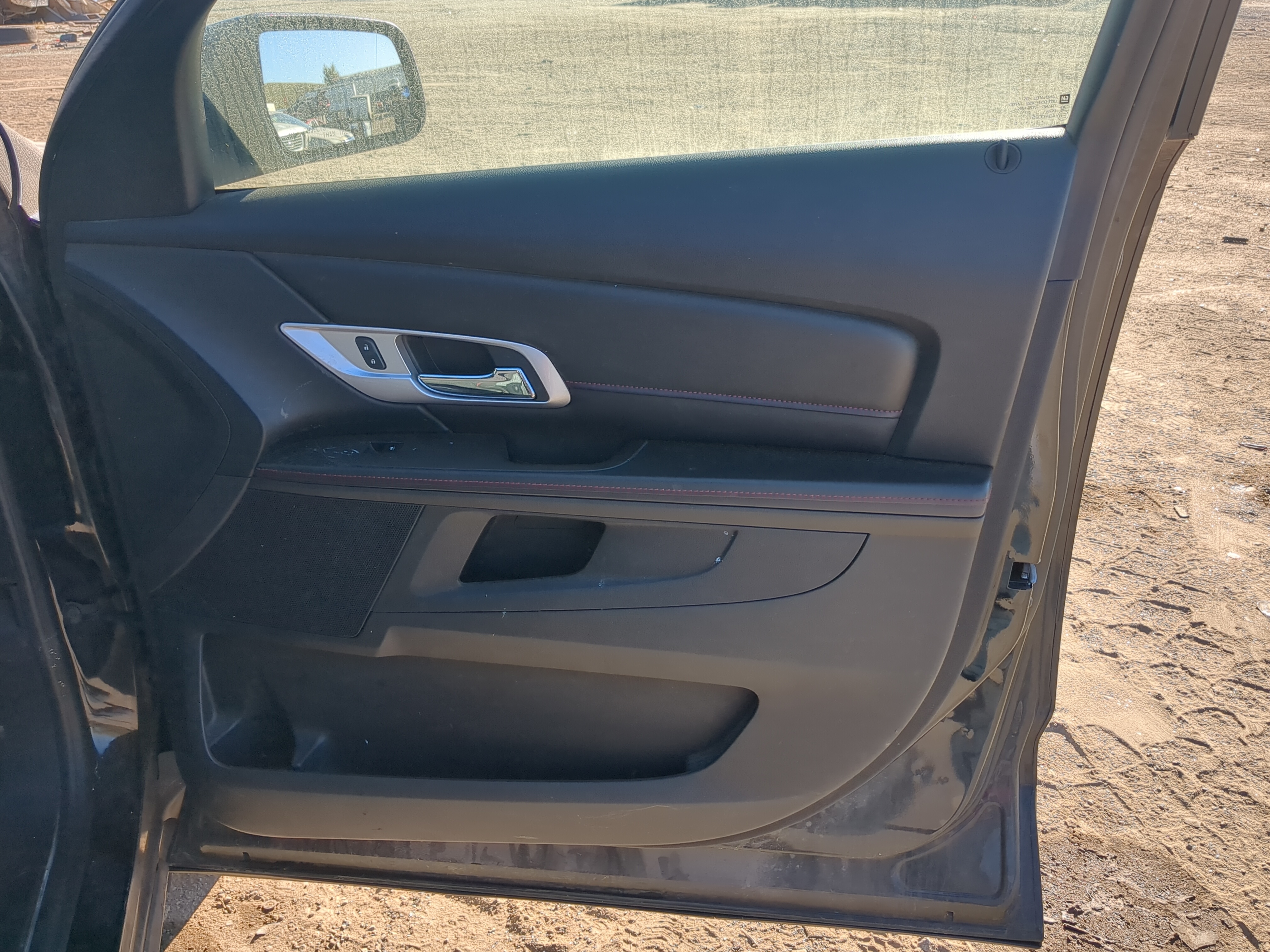 Picture of 2015 Gmc Terrain Front Right Passenger Interior Door Panel Trim 1195668