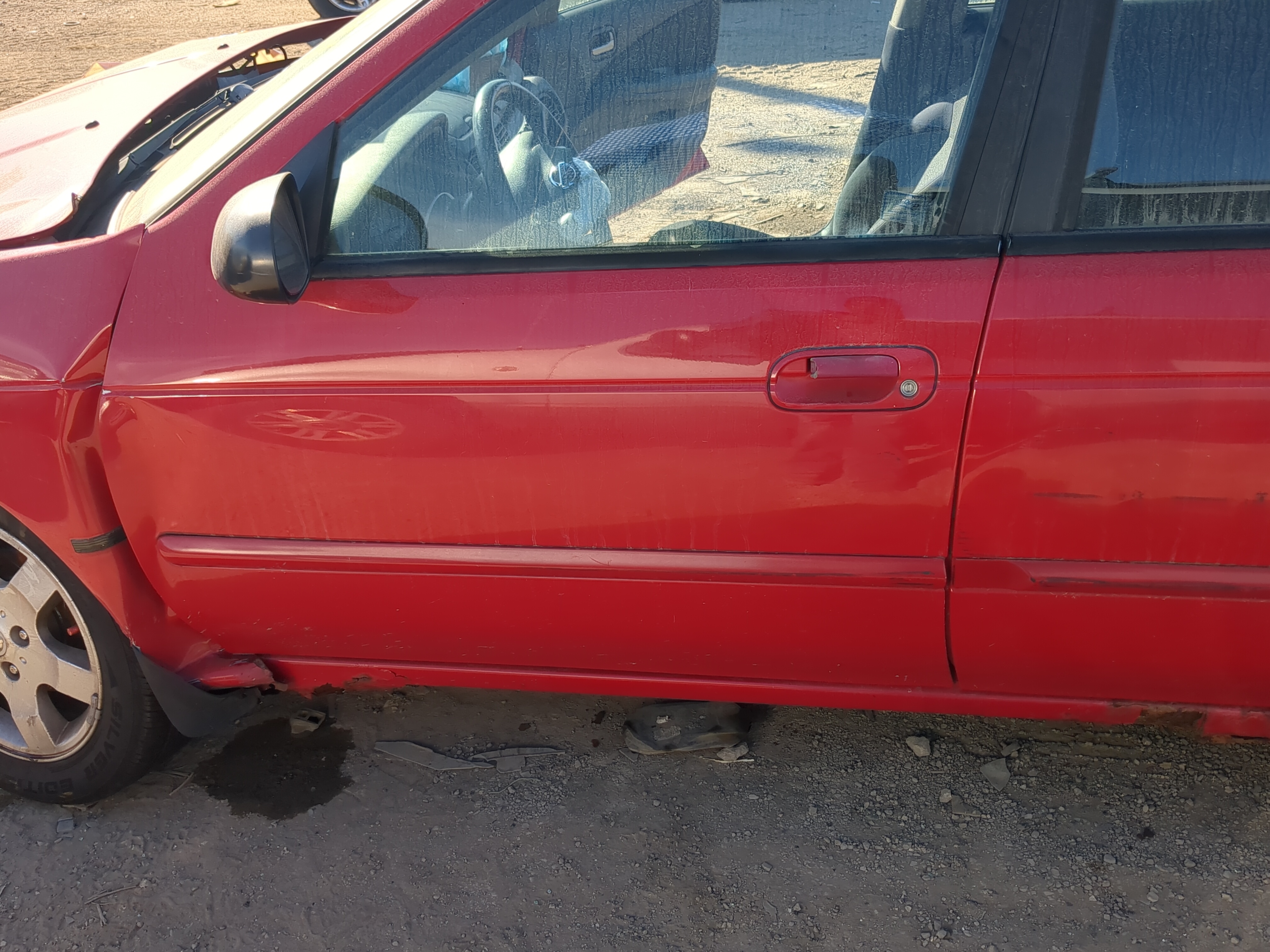 2000-2006 Nissan Sentra Driver Front Door Oem 1195924 - Oemusedautoparts1.com