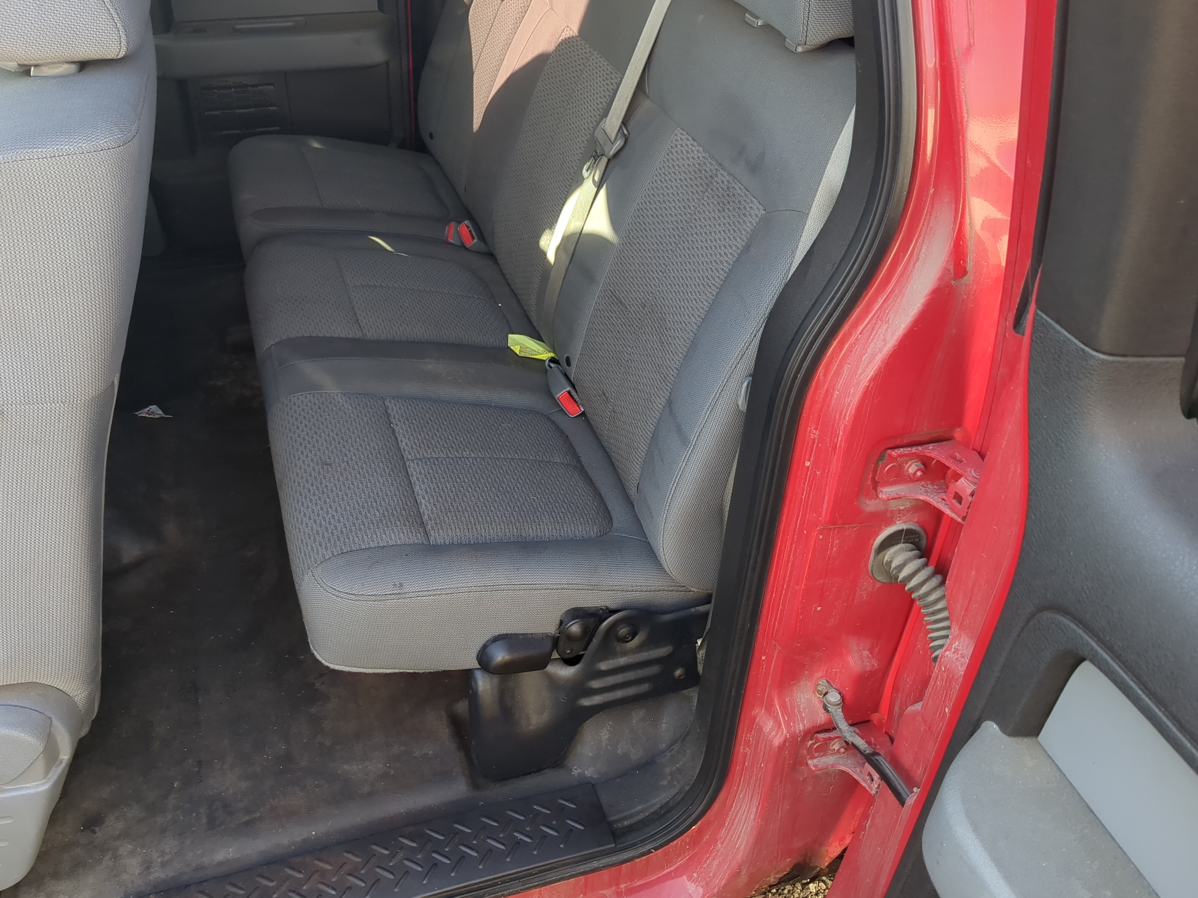 2011 Ford F-150 Rear Seat Oem 1195999 - Oemusedautoparts1.com