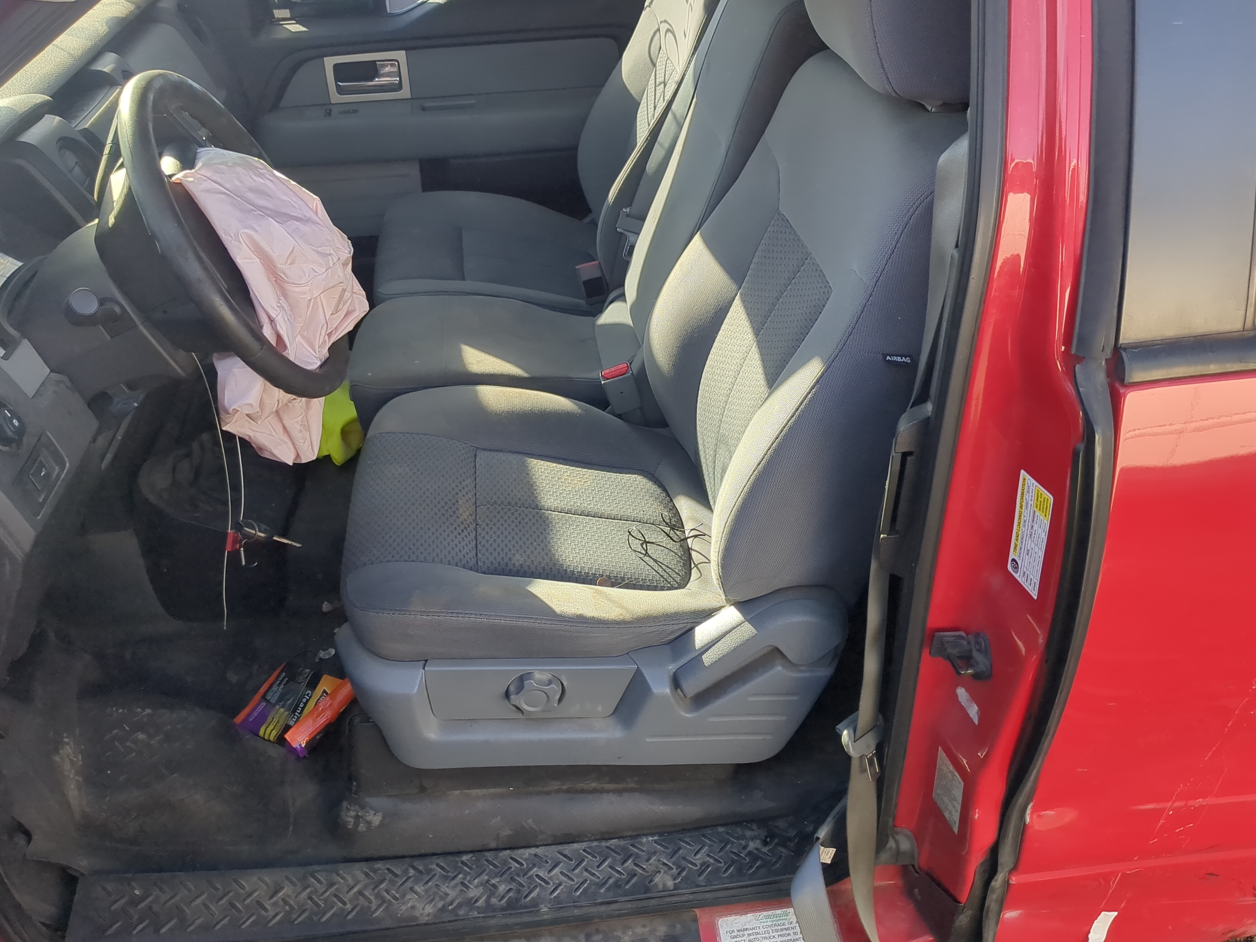 2011-2014 Ford F-150 Driver Front Seat Oem 1196012 - Oemusedautoparts1.com